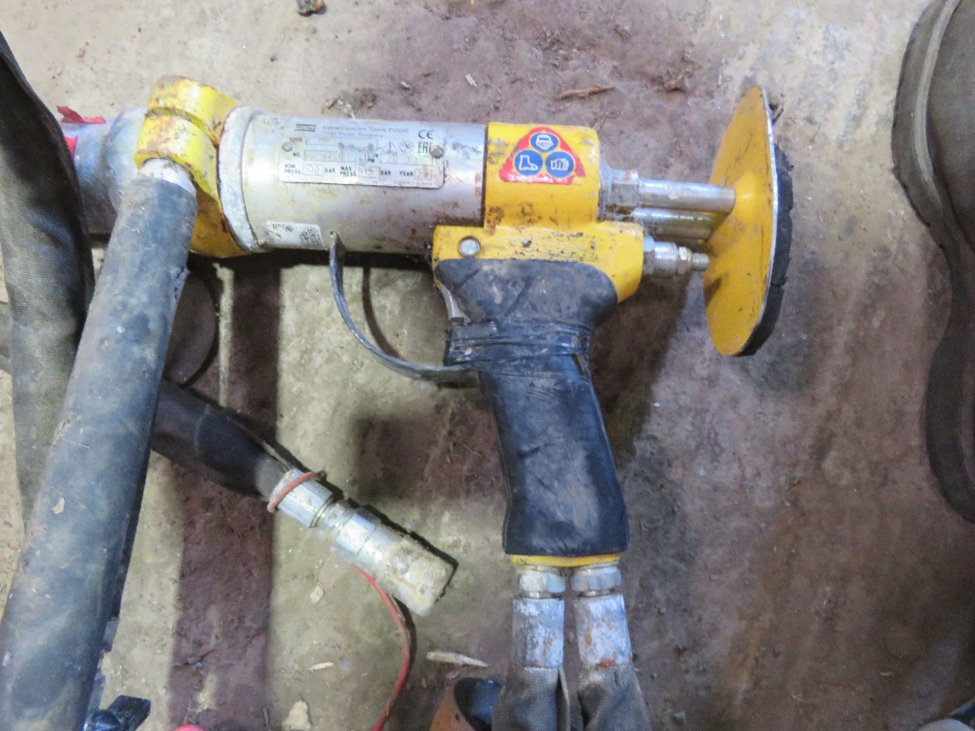 ATLAS COPCO LCD500 HYDRAULIC DRIVEN MANHOLE CORE DRILL. THIS LOT IS SOLD UNDER THE AUCTIONEERS MA - Image 4 of 5