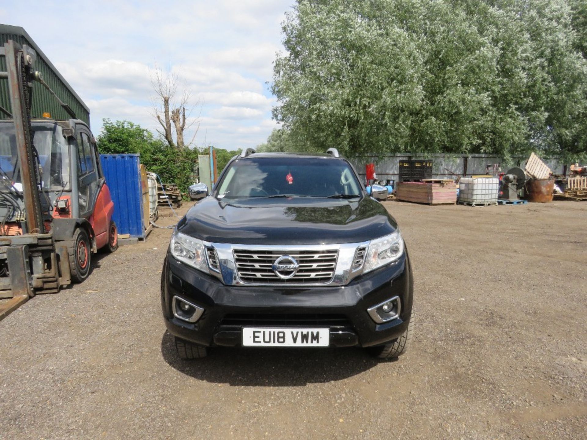 NISSAN NAVARA TEKNA DCI 4WD DOUBLE CAB PICKUP TRUCK REG: EU18 VWM. 113,915 REC MILES. WITH V5. TESTE - Image 3 of 21