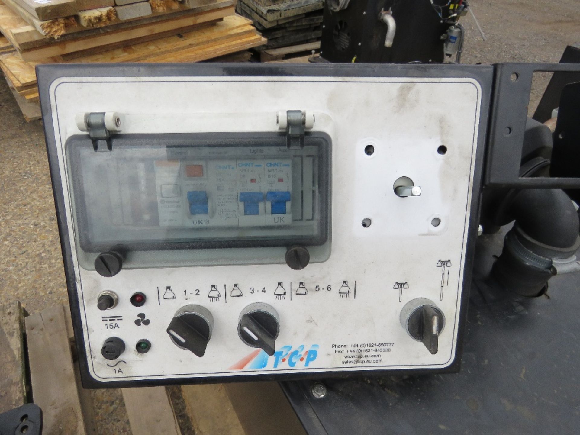 HATZ DIESEL ENGINED PACKAGED GENERATOR SET WITH CONTROL UNIT, 3.1KW RATED OUTPUT. - Image 2 of 6