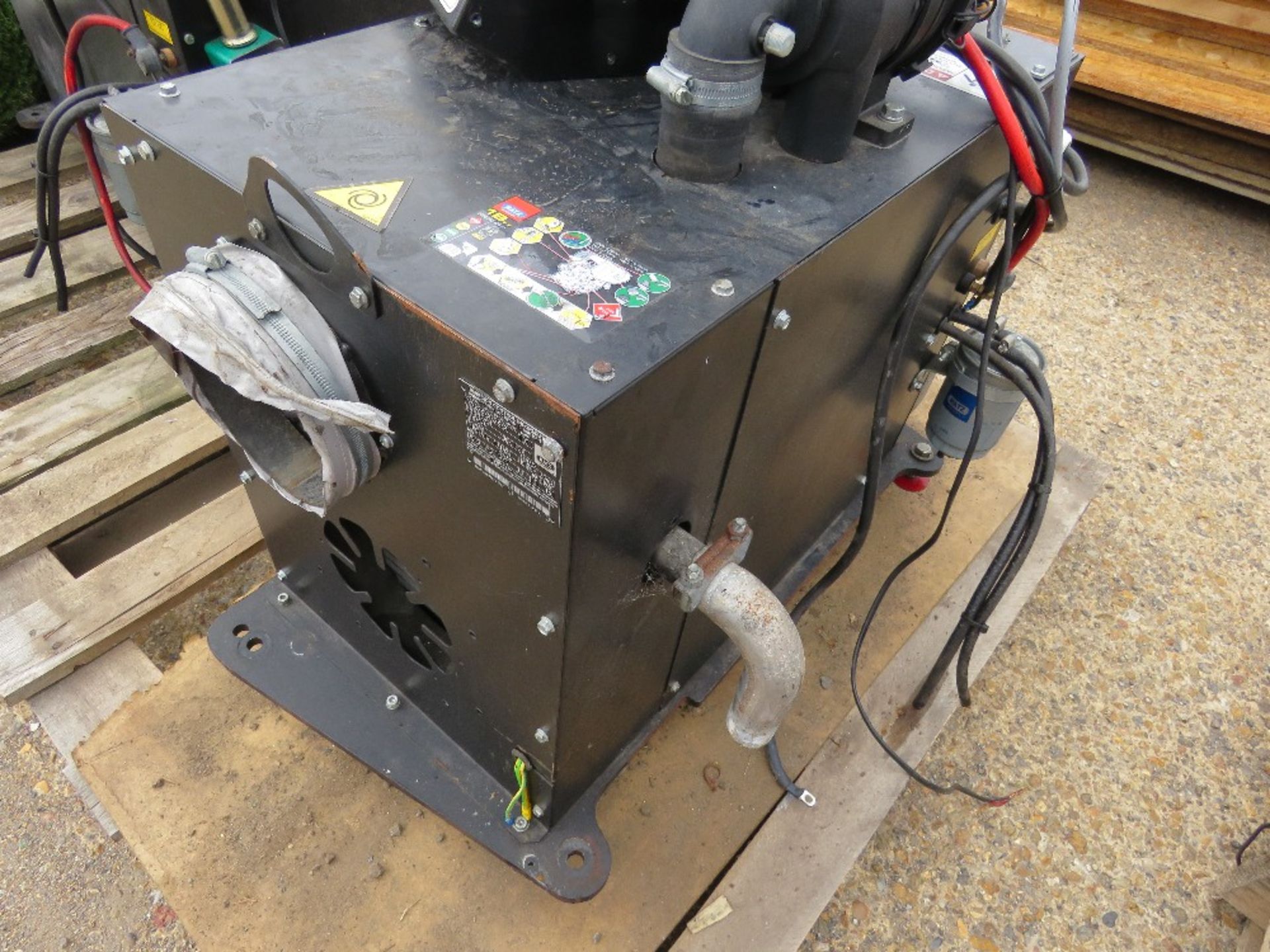 HATZ DIESEL ENGINED PACKAGED GENERATOR SET WITH CONTROL UNIT, 3.1KW RATED OUTPUT. - Image 3 of 6