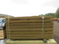 LARGE PACK OF PRESSURE TREATED HIT AND MISS FENCE CLADDING TIMBER BOARDS. 1.57M LENGTH X 100MM WIDTH