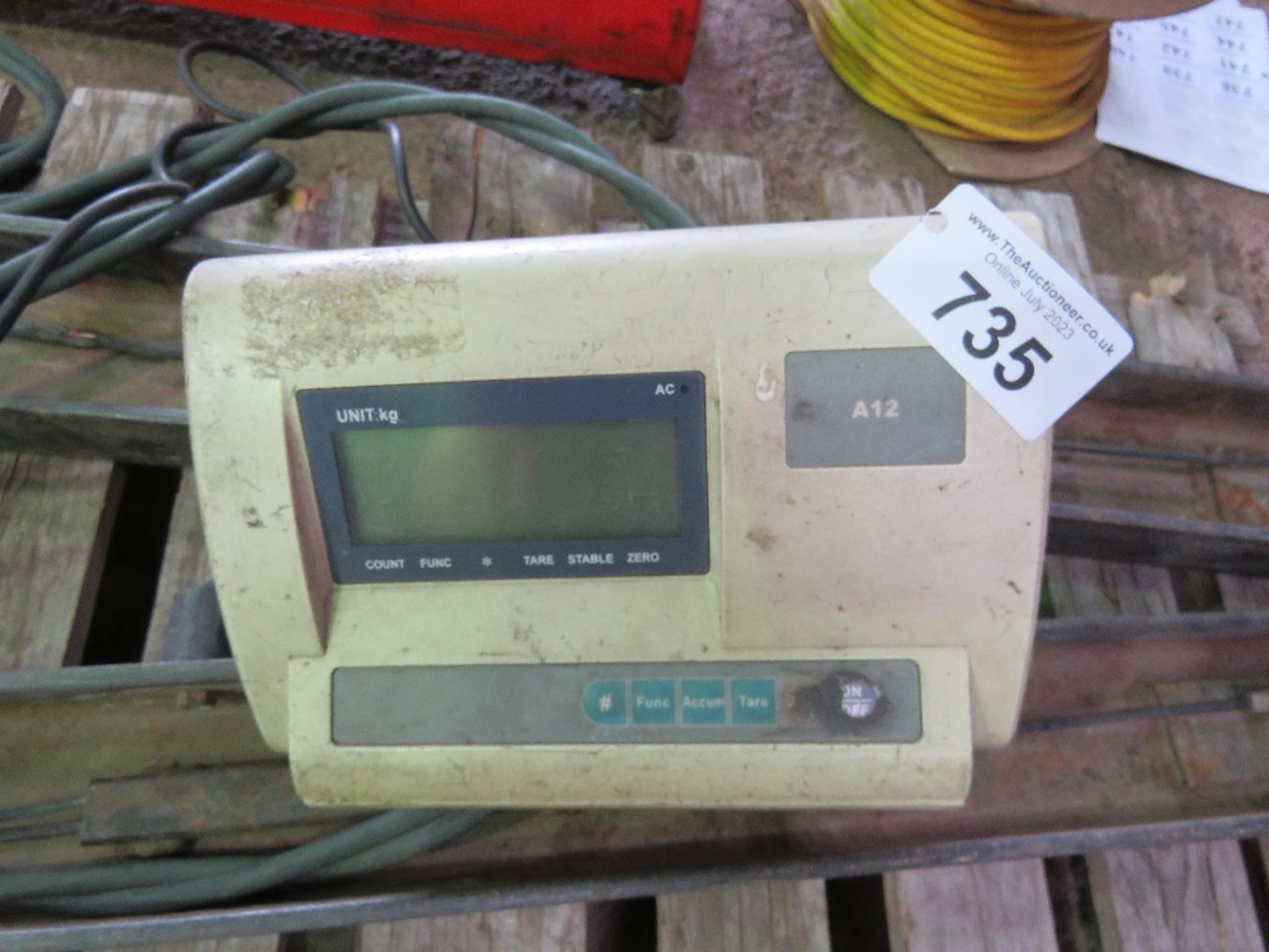 PAIR OF PALLET WEIGH SCALES WITH READER HEAD. - Image 2 of 7