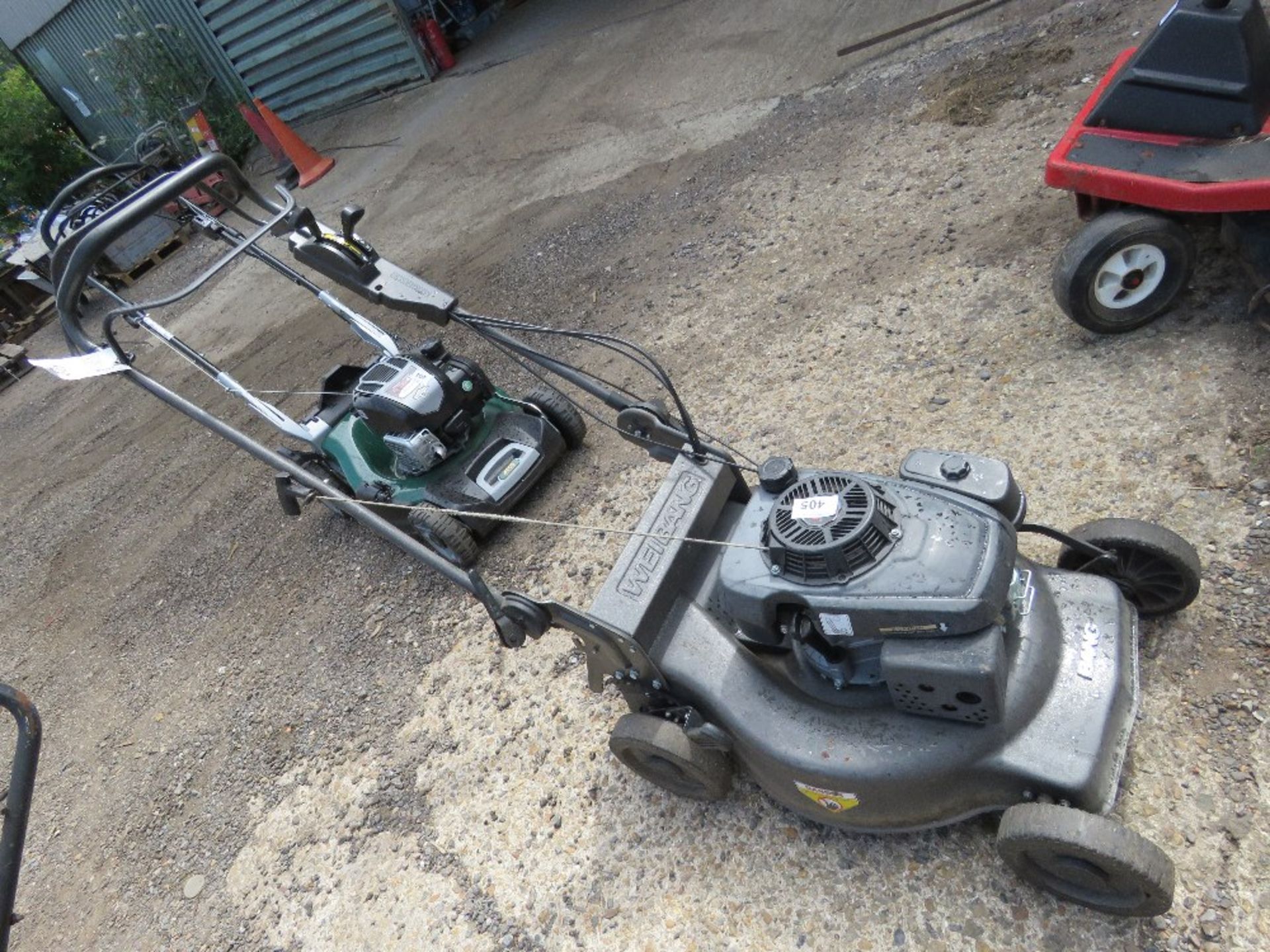 WEIBANG PETROL ENGINED LAWNMOWER, NO COLLECTOR. THIS LOT IS SOLD UNDER THE AUCTIONEERS MARGIN SCH - Image 2 of 4