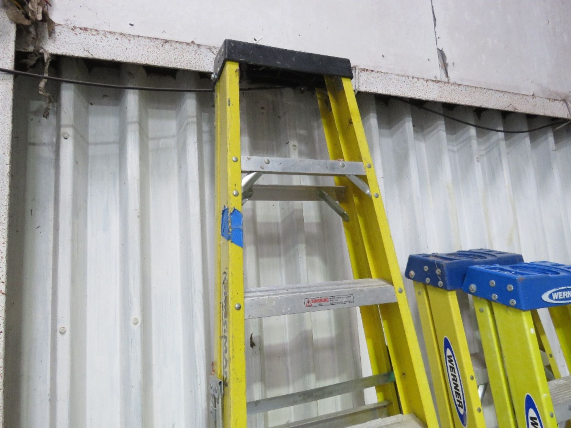 2 X GRP STEP LADDERS. THIS LOT IS SOLD UNDER THE AUCTIONEERS MARGIN SCHEME, THEREFORE NO VAT WILL - Image 5 of 5