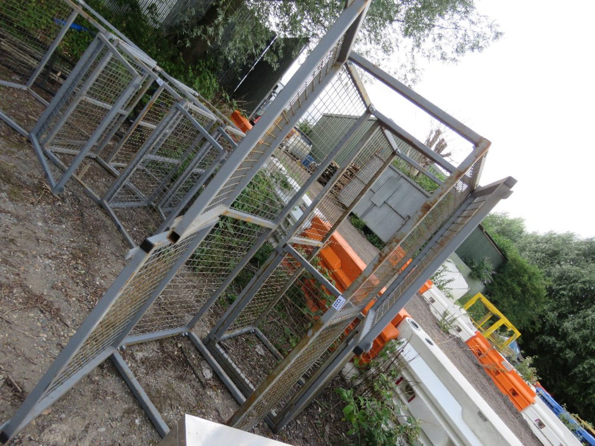 2 X DOUBLE HEIGHT MESH COVERED STORAGE UNITS. THIS LOT IS SOLD UNDER THE AUCTIONEERS MARGIN SCHEM - Image 6 of 6