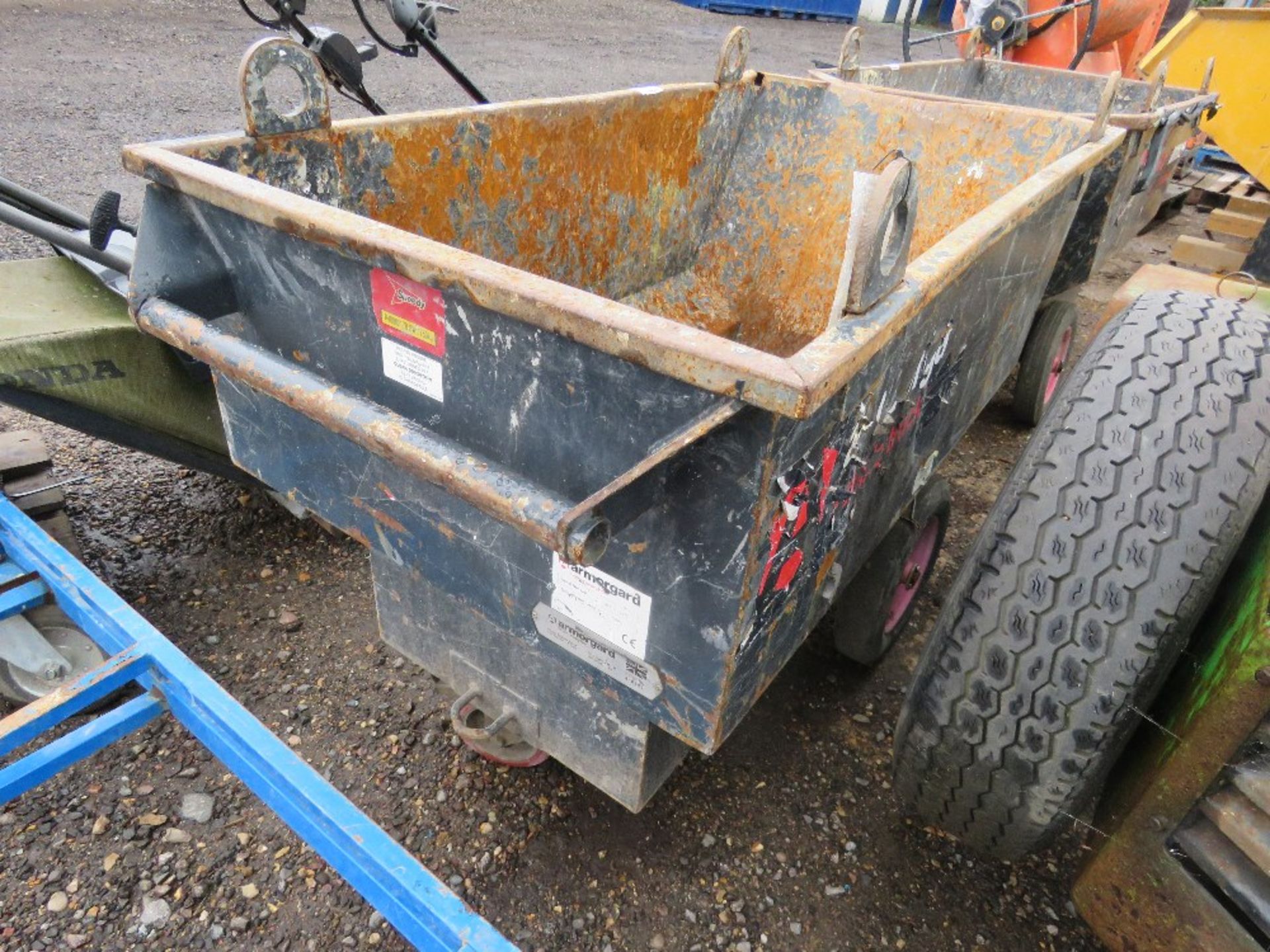 ARMORGARD HEAVY DUTY MUCK / RUBBLE BARROW. - Image 3 of 4