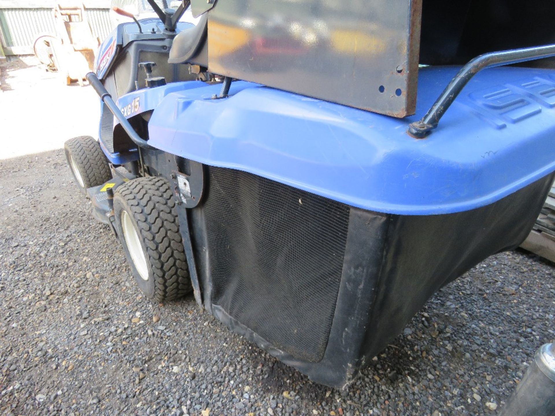 ISEKI SXG15 RIDE ON DIESEL LAWNMOWER WITH COLLECTOR. 531 REC HOURS. SN:H000816. WHEN TESTED WAS SEEN - Image 14 of 14