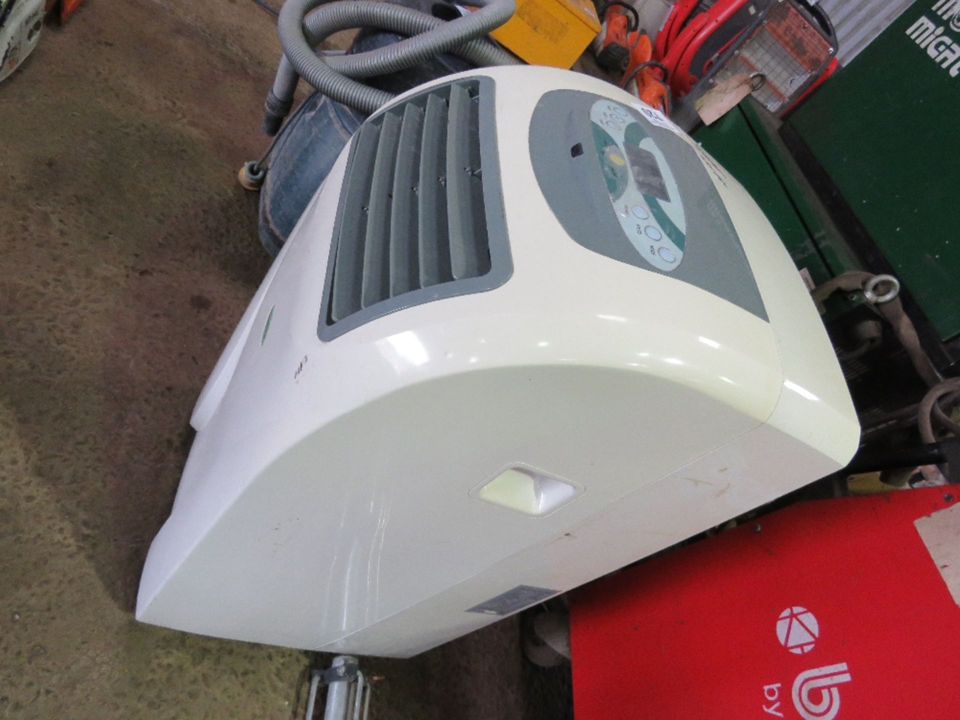 PORTABLE AIR CONDITIONING UNIT. THIS LOT IS SOLD UNDER THE AUCTIONEERS MARGIN SCHEME, THEREFORE N - Image 2 of 5