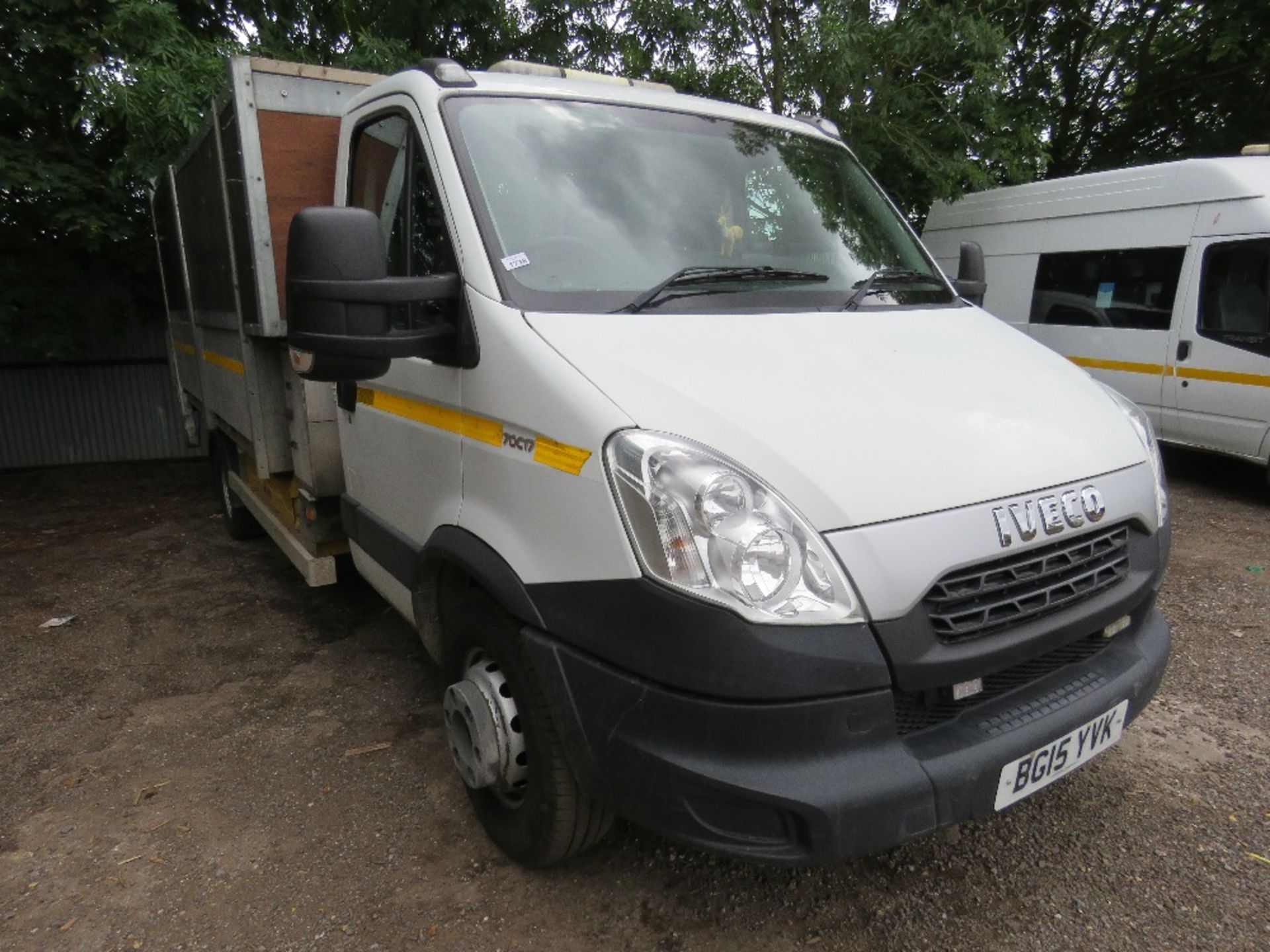 IVECO 70C17 TYPE 7000KG RATED TIPPER TRUCK REG:BG15 YVK WITH V5. 63,954 REC MILES. DIRECT FROM LOCAL