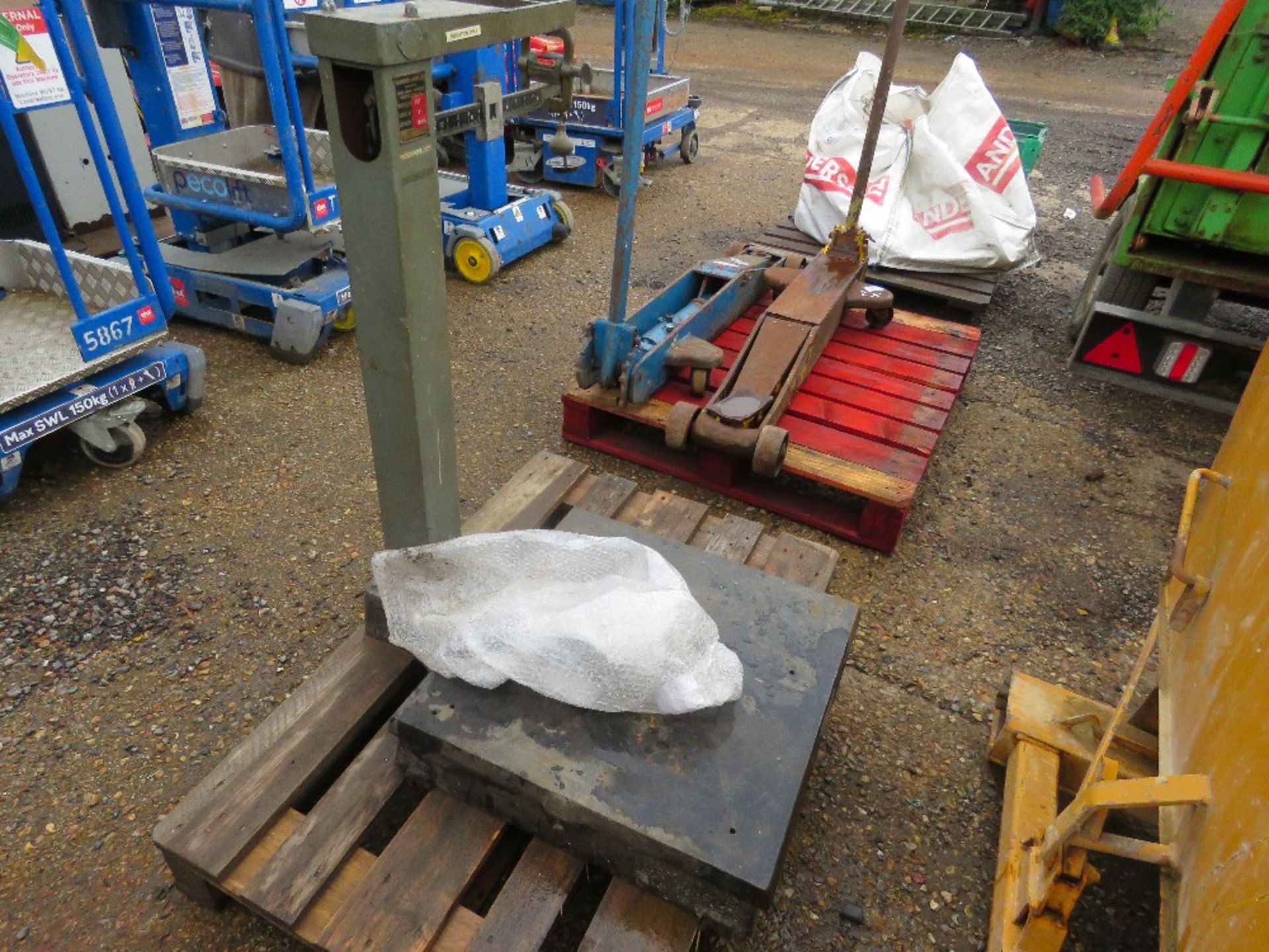 VANDAME AND HART ANTIQUE / OLD SCALES WITH WEIGHTS. THIS LOT IS SOLD UNDER THE AUCTIONEERS MARGIN - Image 4 of 6