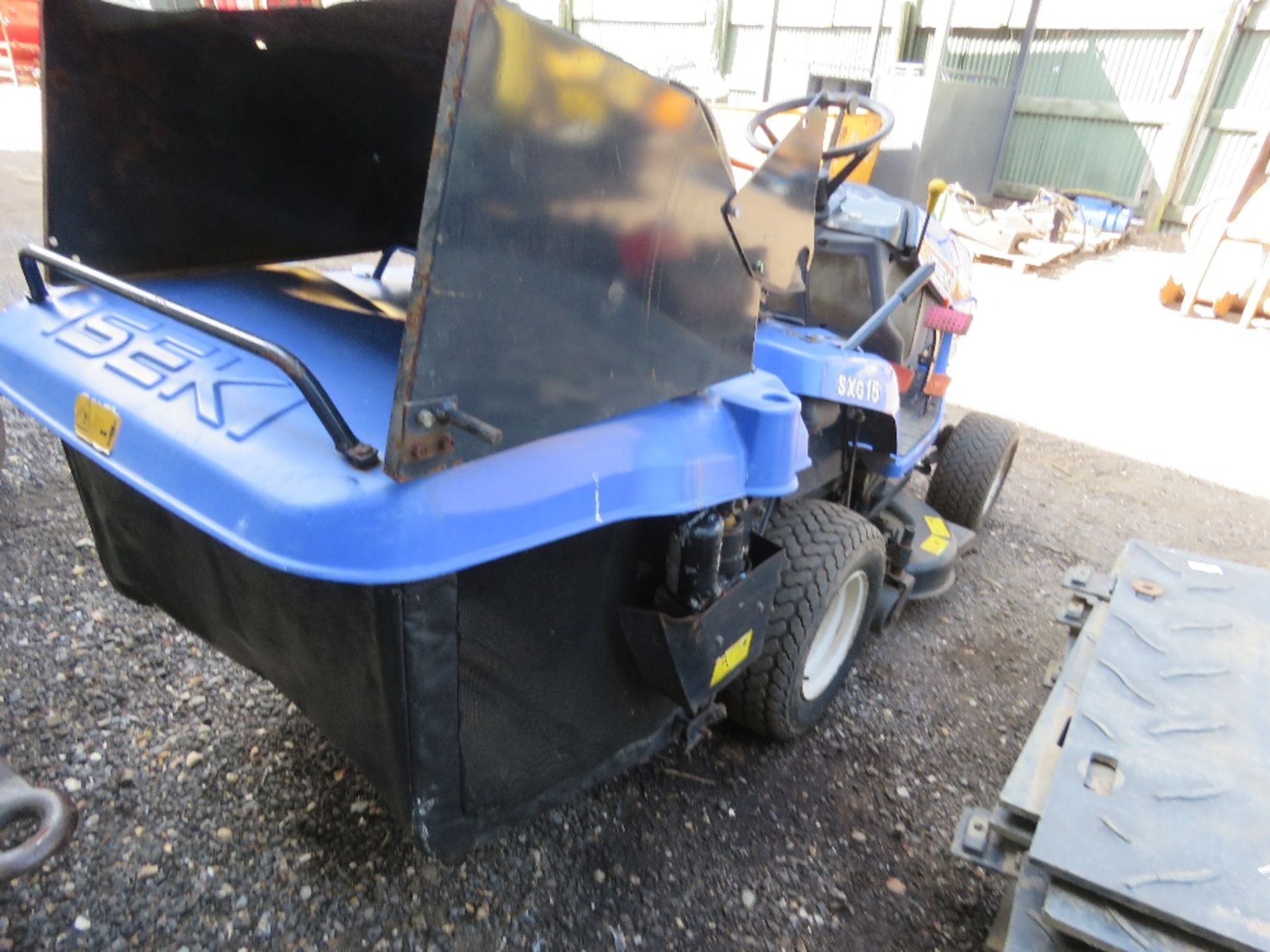 ISEKI SXG15 RIDE ON DIESEL LAWNMOWER WITH COLLECTOR. 531 REC HOURS. SN:H000816. WHEN TESTED WAS SEEN - Image 13 of 14