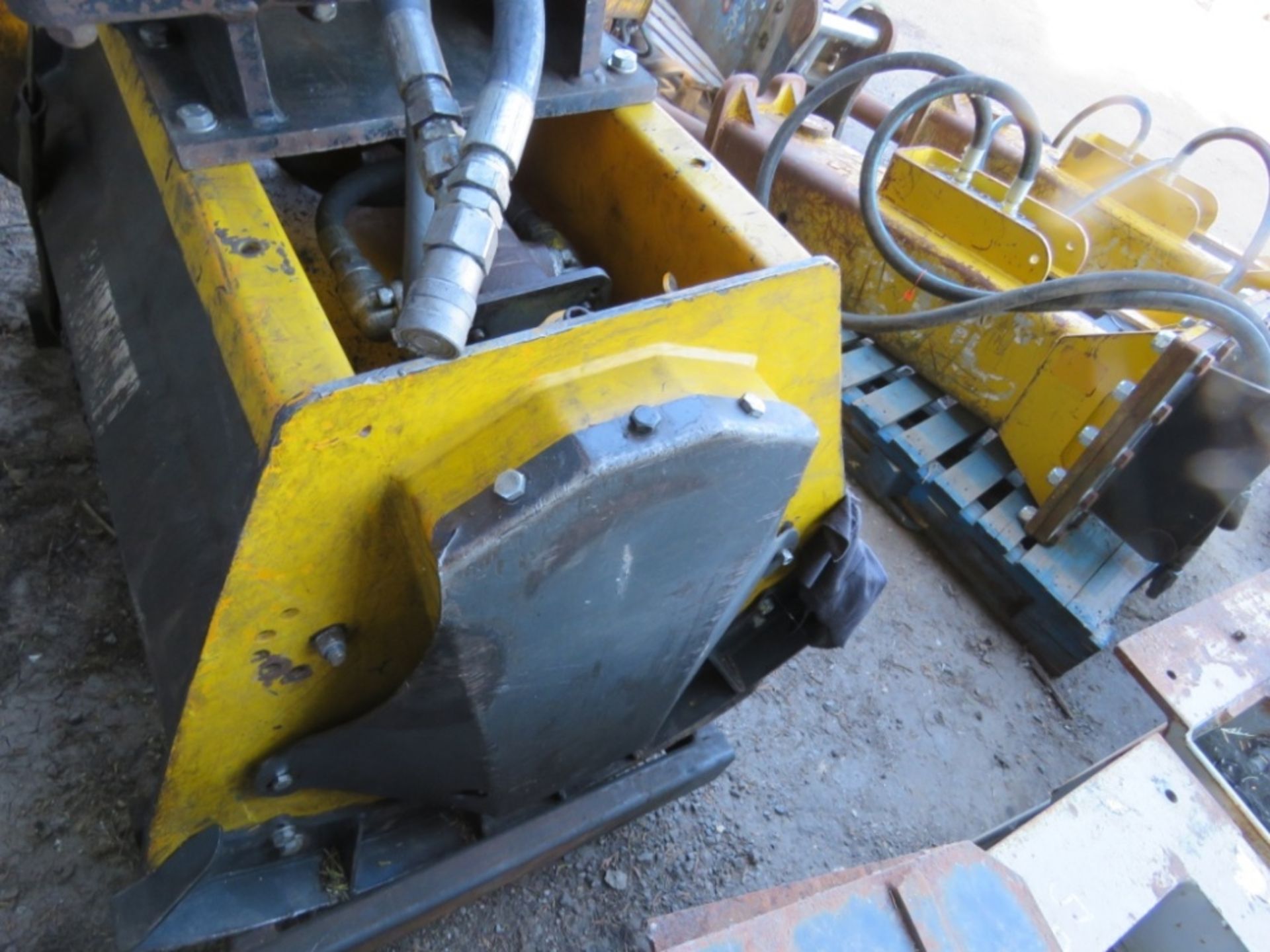 FEMAC EXCAVATOR MOUNTED HEAVY DUTY FLAIL HEAD ON 80MM PINS. UNTESTED, CONDITION UNKNOWN. - Image 8 of 10