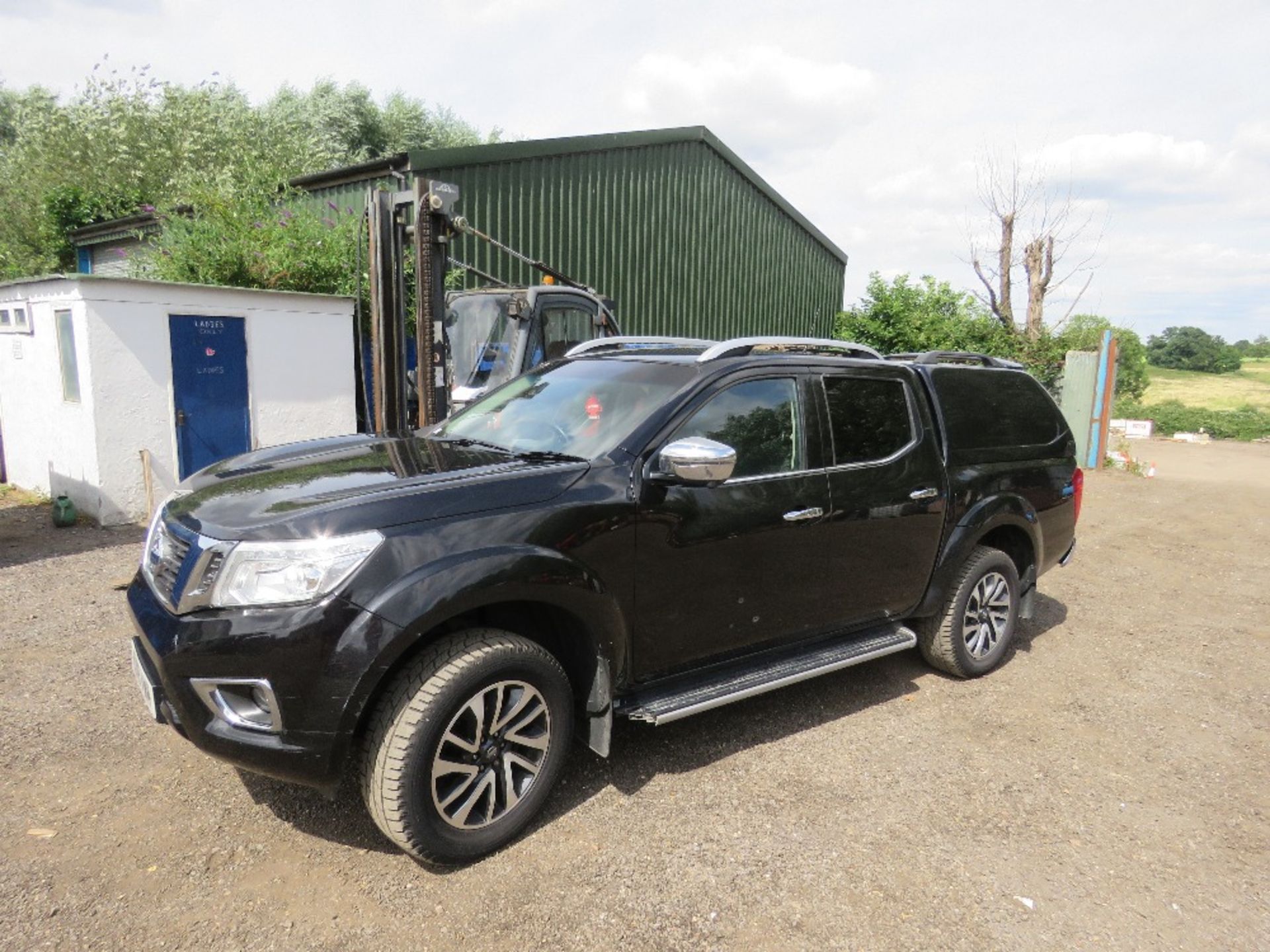 NISSAN NAVARA TEKNA DCI 4WD DOUBLE CAB PICKUP TRUCK REG: EU18 VWM. 113,915 REC MILES. WITH V5. TESTE