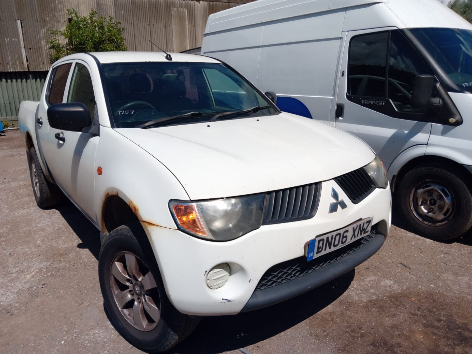 BID INCREMENT NOW £50 MITSUBISHI L200 4WD PICKUP TRUCK REG:DN06 XNZ - Image 6 of 13