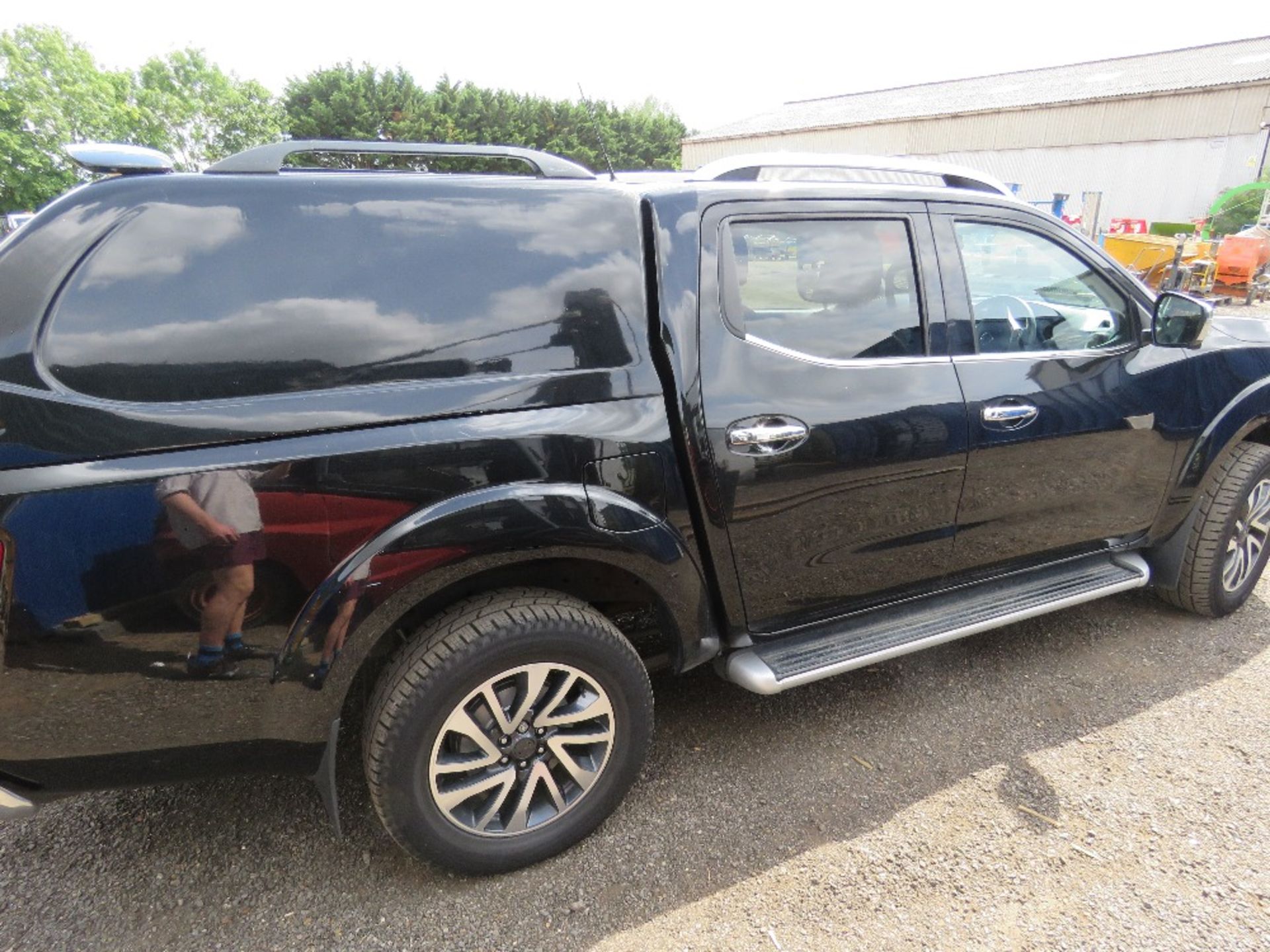 NISSAN NAVARA TEKNA DCI 4WD DOUBLE CAB PICKUP TRUCK REG: EU18 VWM. 113,915 REC MILES. WITH V5. TESTE - Image 6 of 21