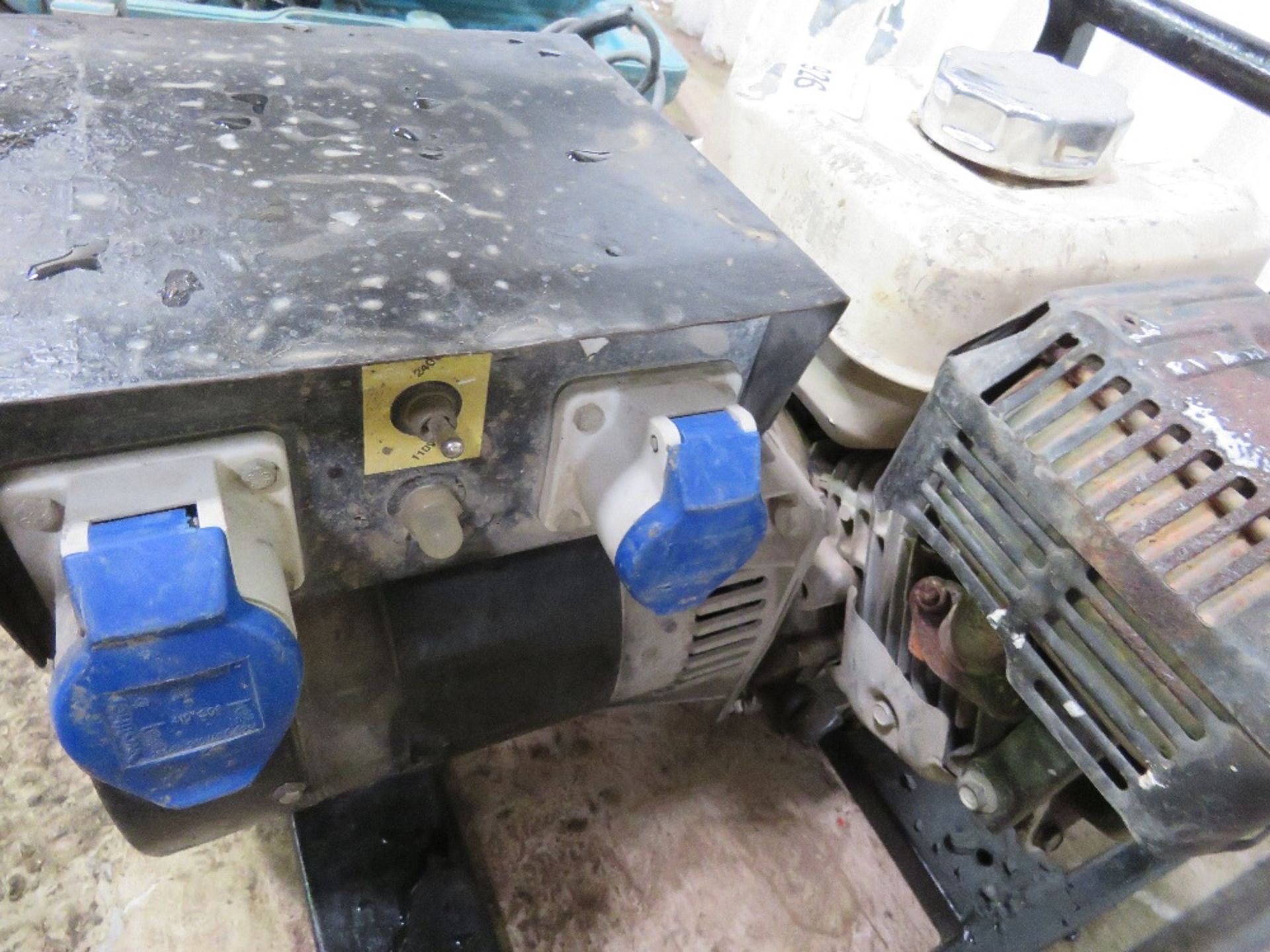 PETROL ENGINED GENERATOR. - Image 4 of 5