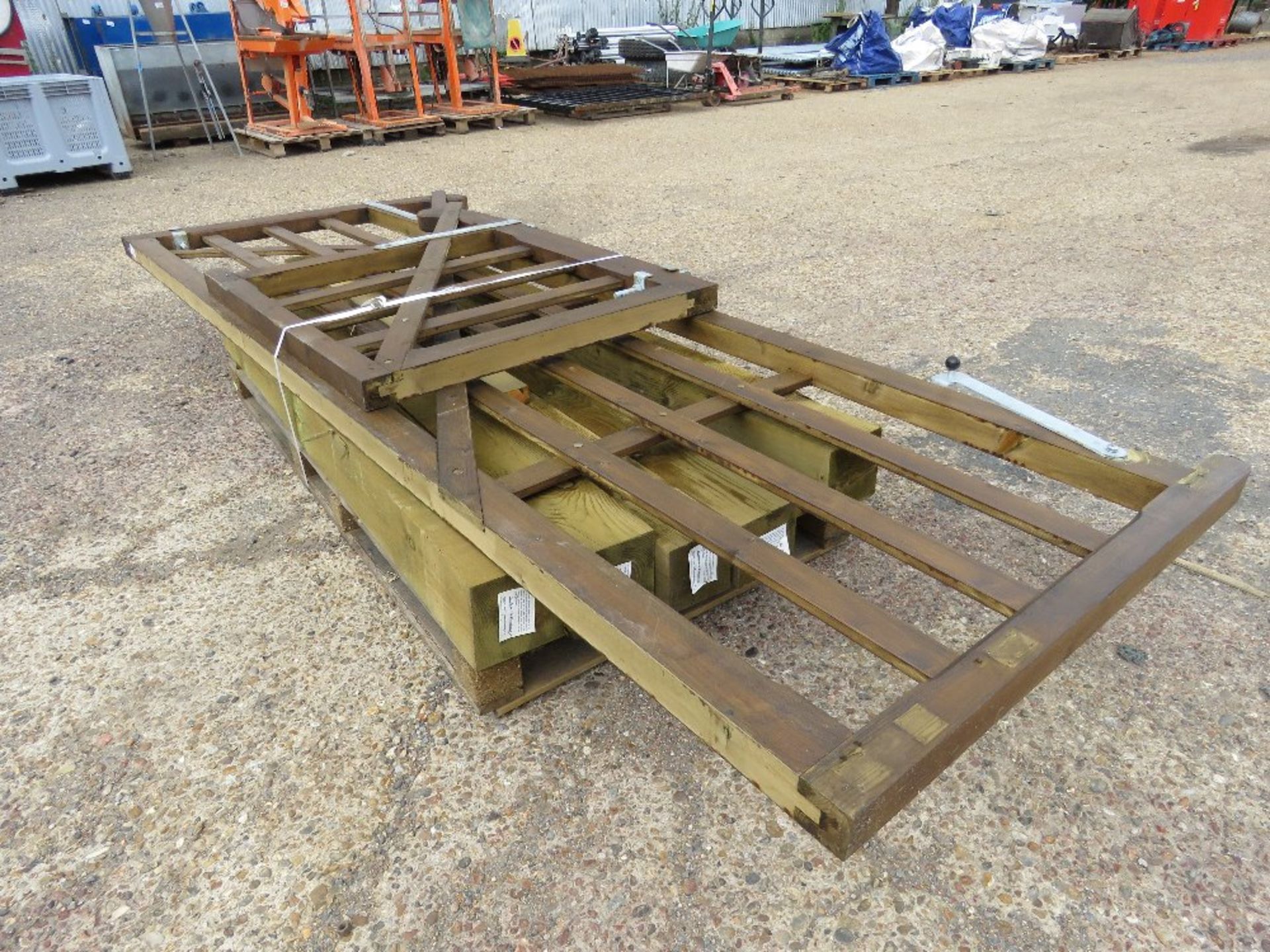 2 X TIMBER DRIVEWAY GATES (3.6M AND 1.05M) PLUS 5 GATE POSTS. - Image 2 of 10