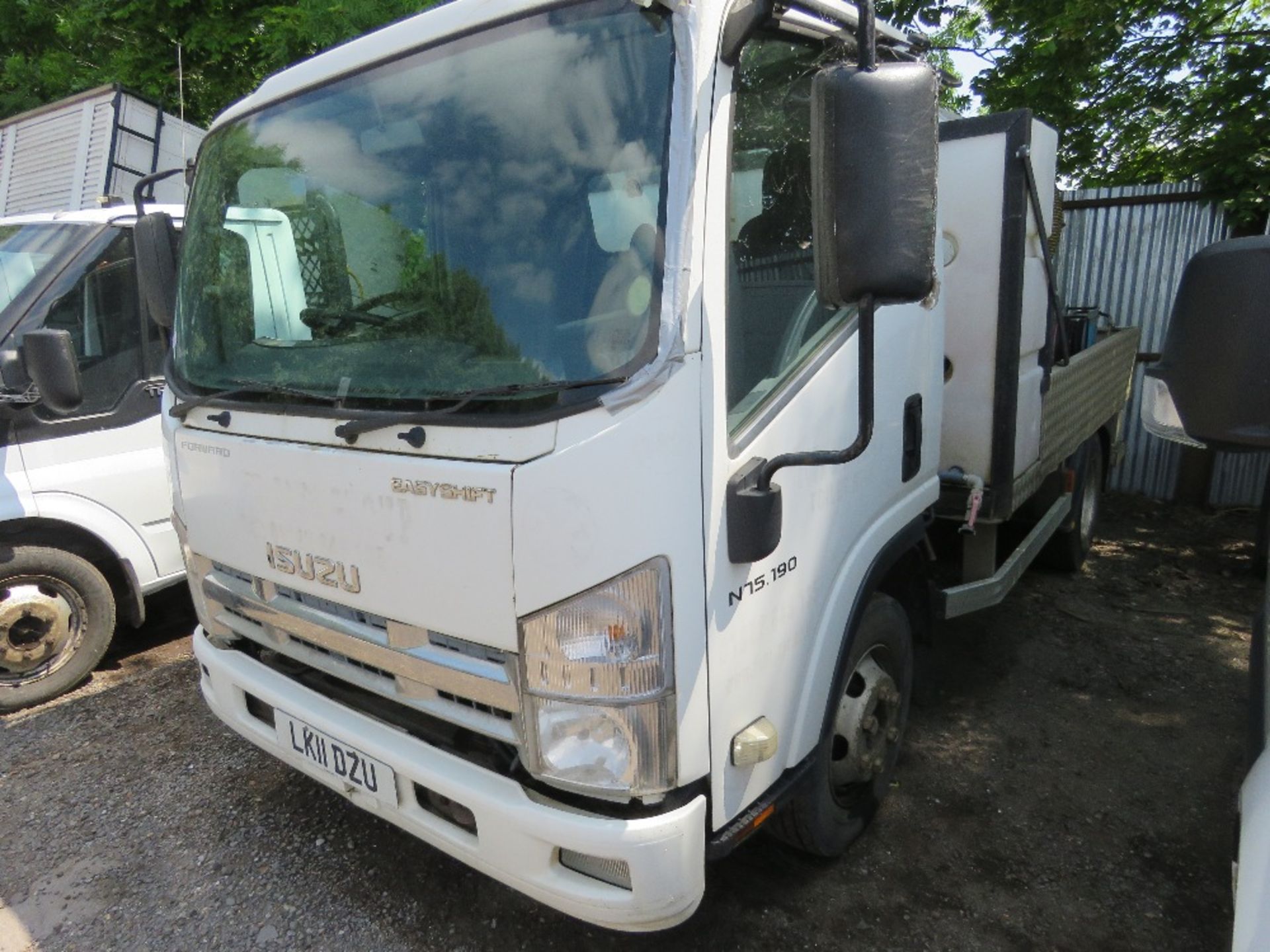 ISUZU FORWARD EASYSHIFT N75.190 TOILET TANKER TRUCK REG: LK11DZU WITH V5. TESTED UNTIL 31.03.23. 186 - Image 3 of 17