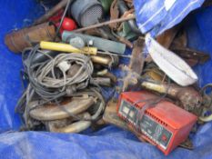 BULK BAG CONTAINING ASSORTED VINTAGE/INTERESTING ITEMS AND TOOLS ETC. EXECUTOR SALE. THIS LOT IS