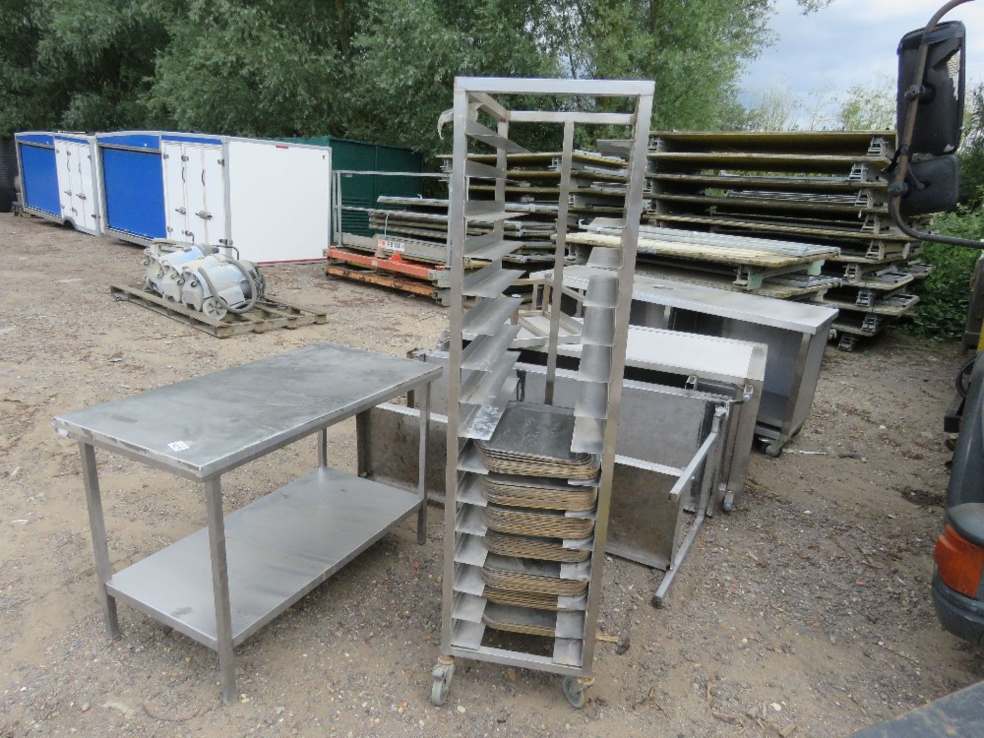 LARGE QUANTITY OF STAINLESS STEEL CATERING WORKTOPS ETC. THIS LOT IS SOLD UNDER THE AUCTIONEERS M - Image 2 of 9
