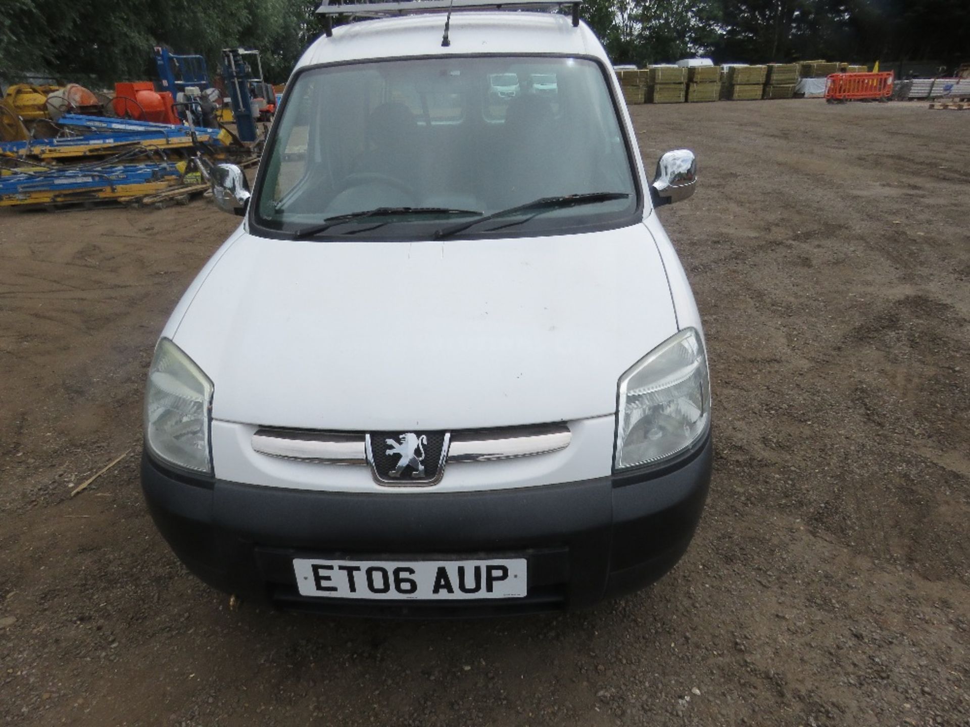 PEUGEOT PARTNER PANEL VAN REG:ET06 AUP. WITH V5 AND MOT UNTIL 18TH MARCH 2024. 152,227 REC MILES. WH - Image 3 of 15