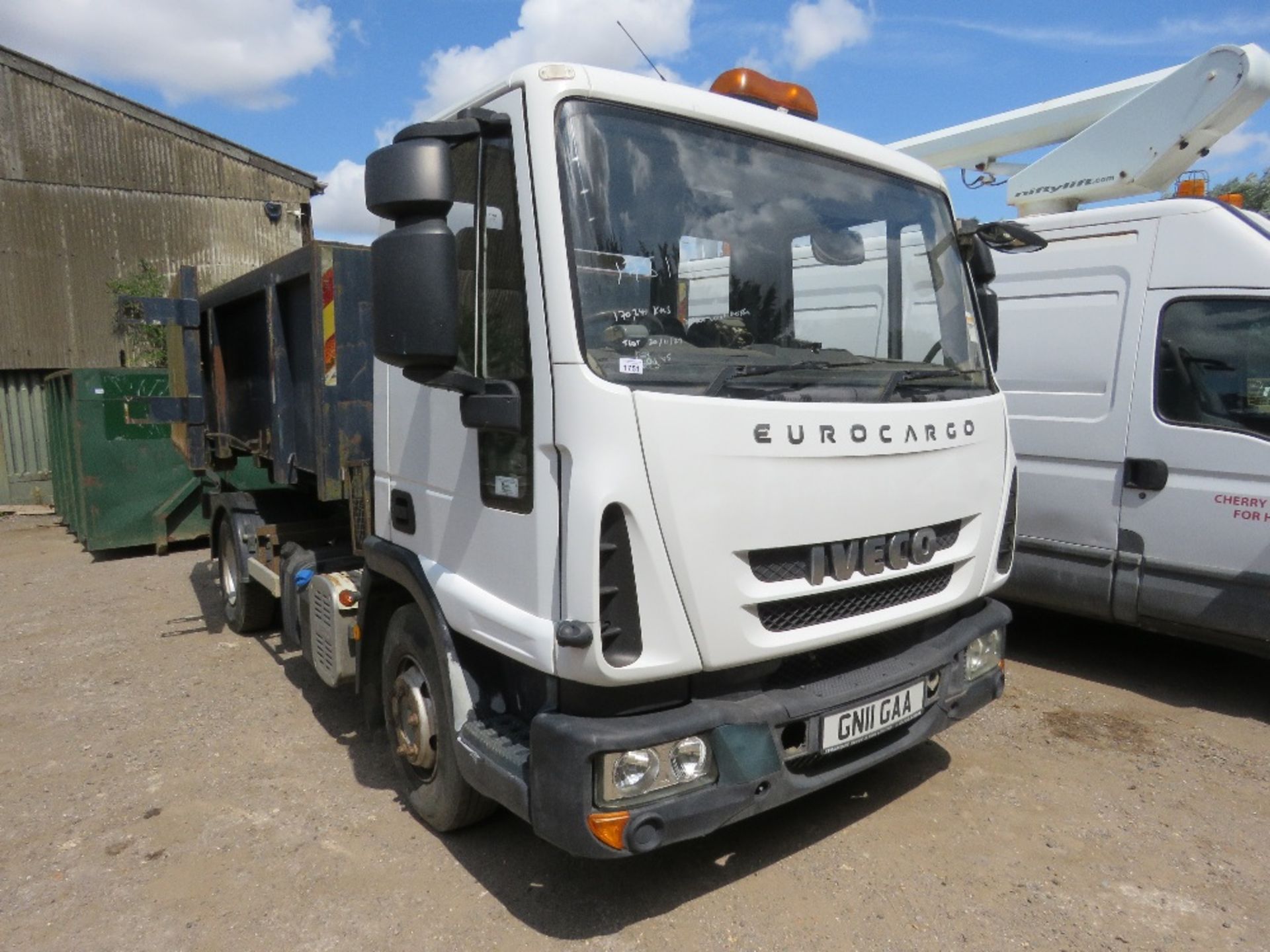 IVECO 100E18 EUROCARGO 10TONNE RATED HOOK LOADER SKIP LORRY WITH PALFINGER PALIFT HL5 EQUIPMENT REG: