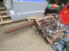 BUNYAN STRIKING BEAM 13FT LENGTH APPROX PLUS 2 X DRIVE HEADS AND 2 X HANDLES THIS LOT IS SOLD UND