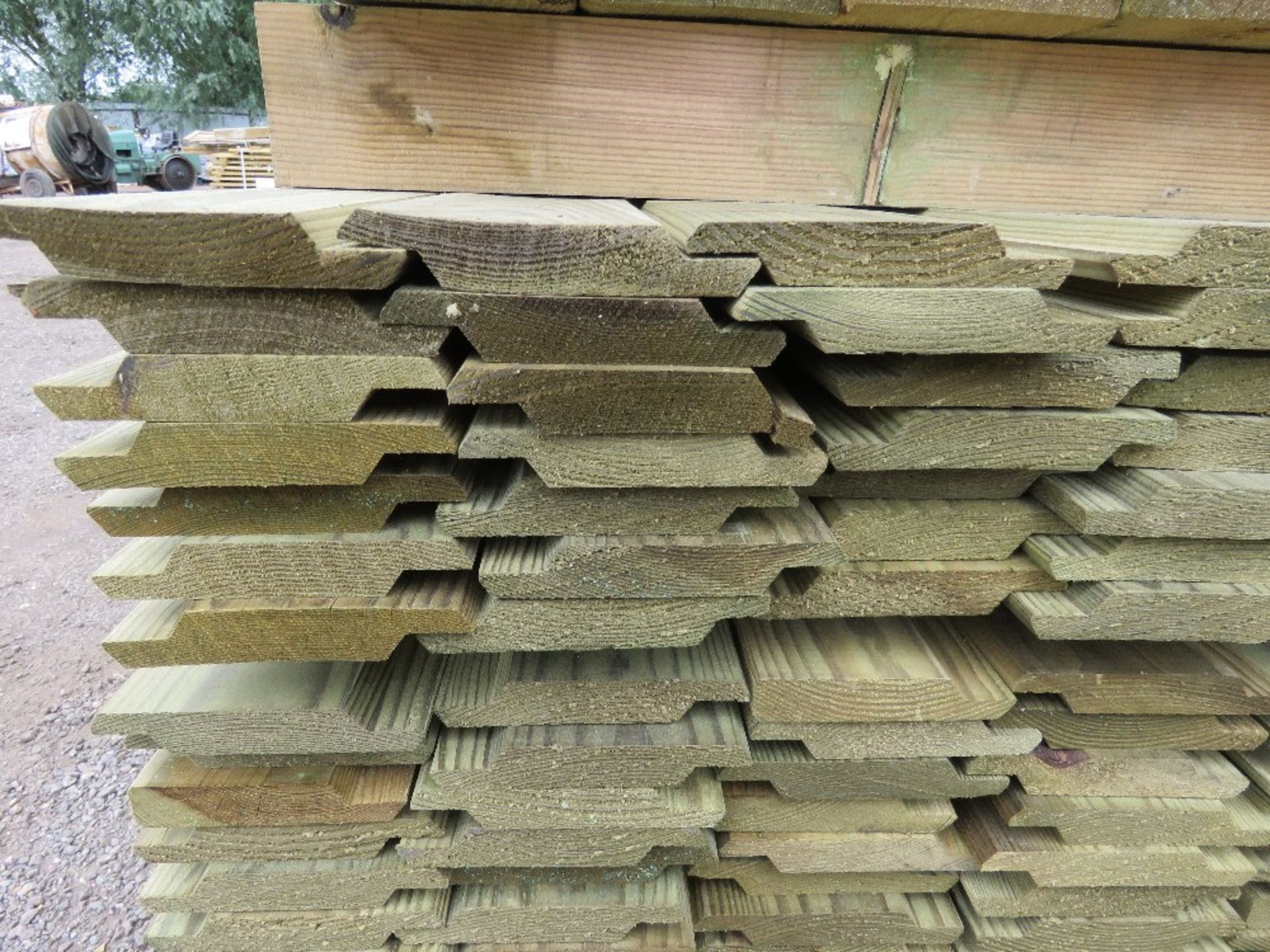 EXTRA LARGE PACK OF PRESSURE TREATED SHIPLAP FENCE CLADDING TIMBER BOARDS. 1.83M LENGTH X 100MM WIDT - Image 3 of 3