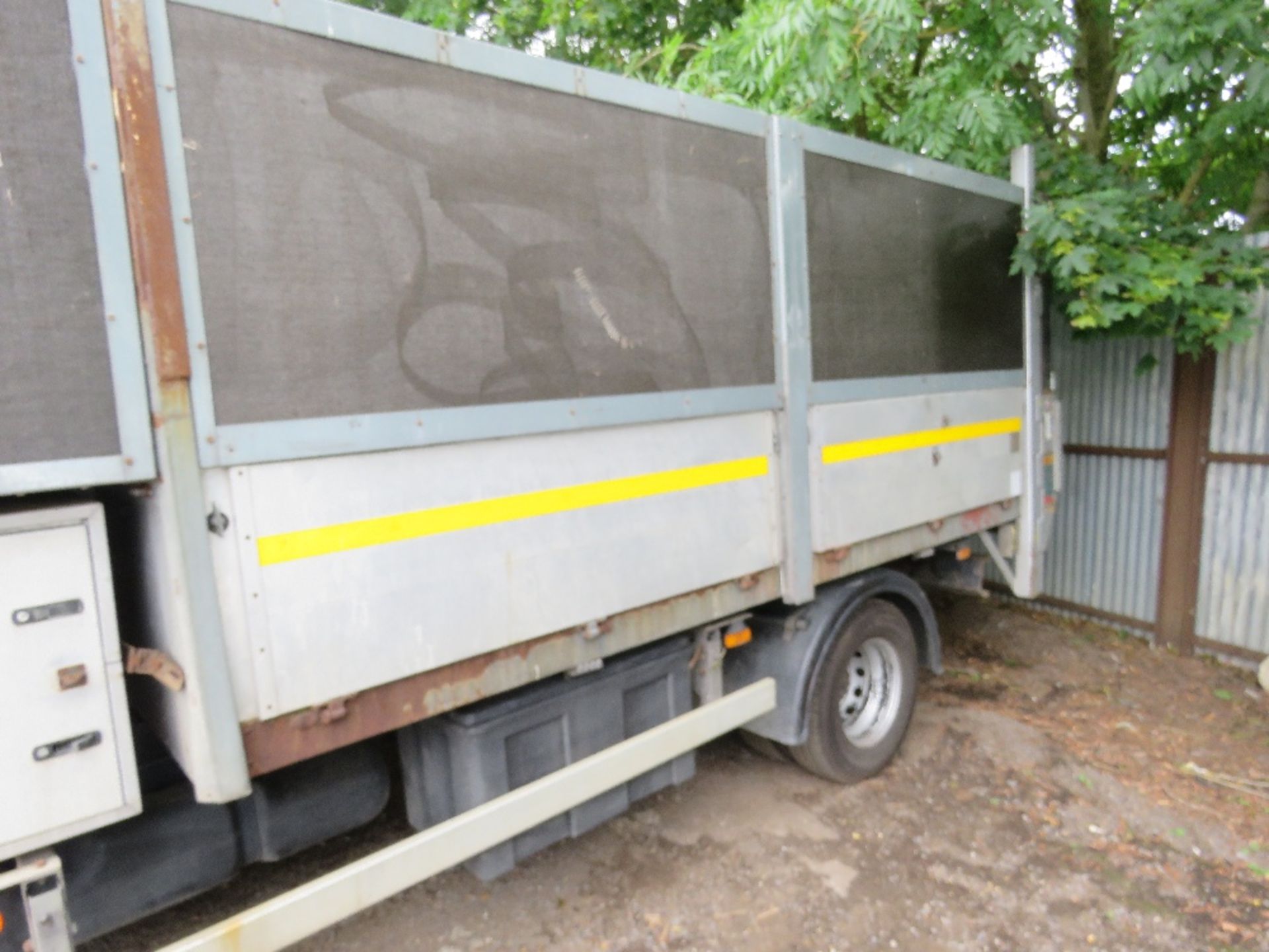 IVECO 70C17 TYPE 7000KG RATED TIPPER TRUCK REG:BG15 YVK WITH V5. 63,954 REC MILES. DIRECT FROM LOCAL - Image 7 of 33