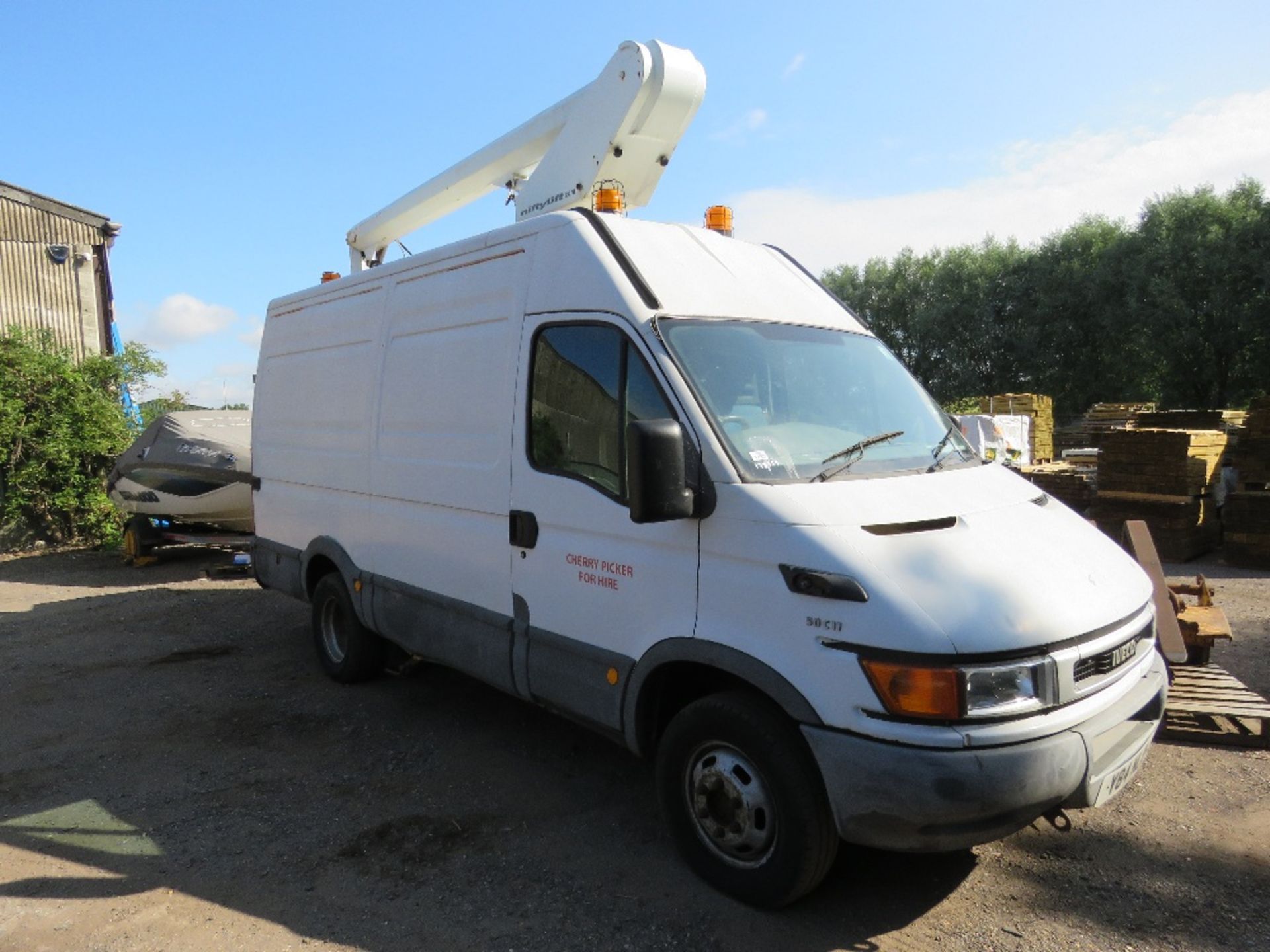 IVECO DAILY CHERRY PICKER VAN REG:Y84 NLD. WITH V5 AND PLATING CERTIFICATE, REGISTERED AS TOWER TRUC