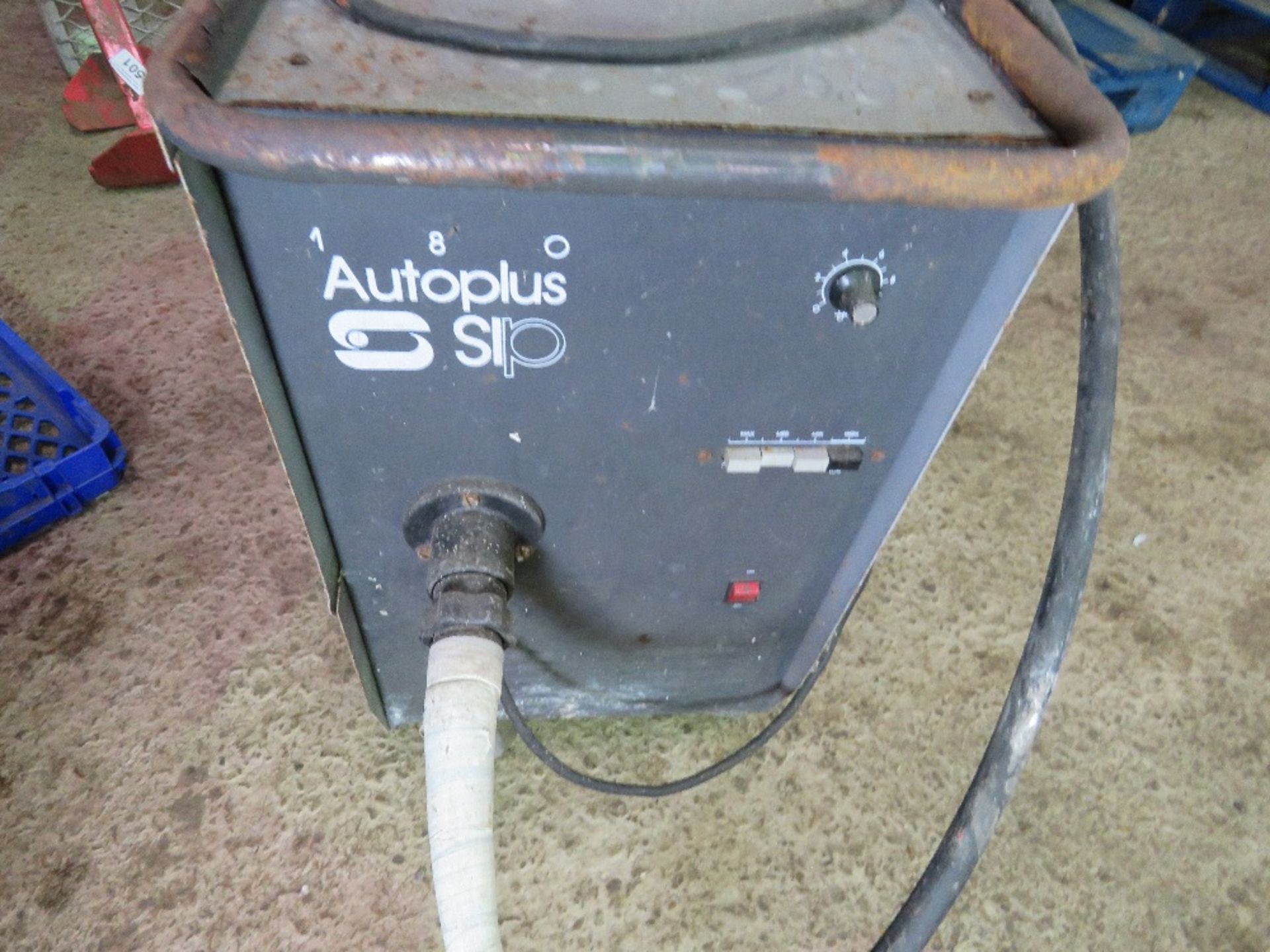 SIP AUTOPLUS MIG WELDER. THIS LOT IS SOLD UNDER THE AUCTIONEERS MARGIN SCHEME, THEREFORE NO VAT W - Image 3 of 4