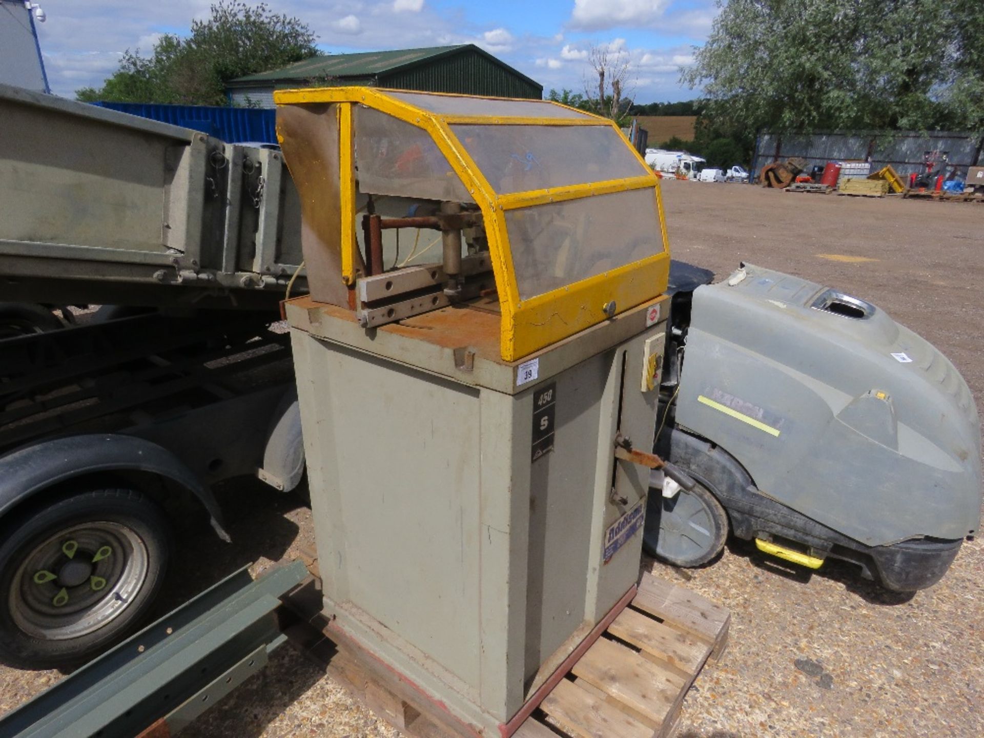 ADDISON 450S UPSTROKING ALUMINIUM CUTTING SAW. THIS LOT IS SOLD UNDER THE AUCTIONEERS MARGIN SCHE