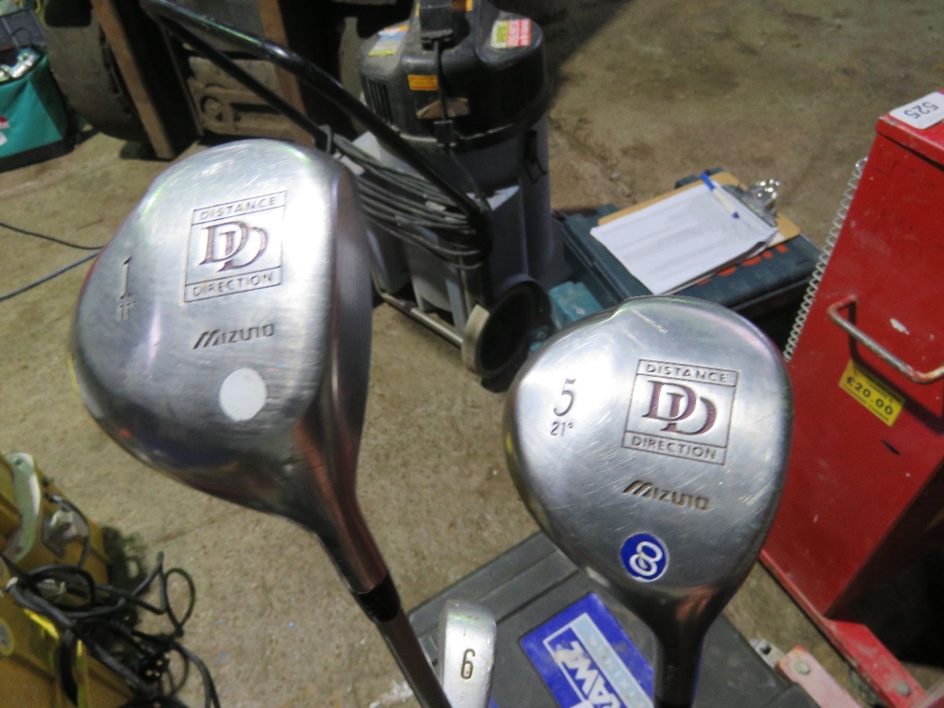 GOLF CLUBS, TROLLEY AND FITNESS WEIGHTS. THIS LOT IS SOLD UNDER THE AUCTIONEERS MARGIN SCHEME, TH - Image 5 of 10