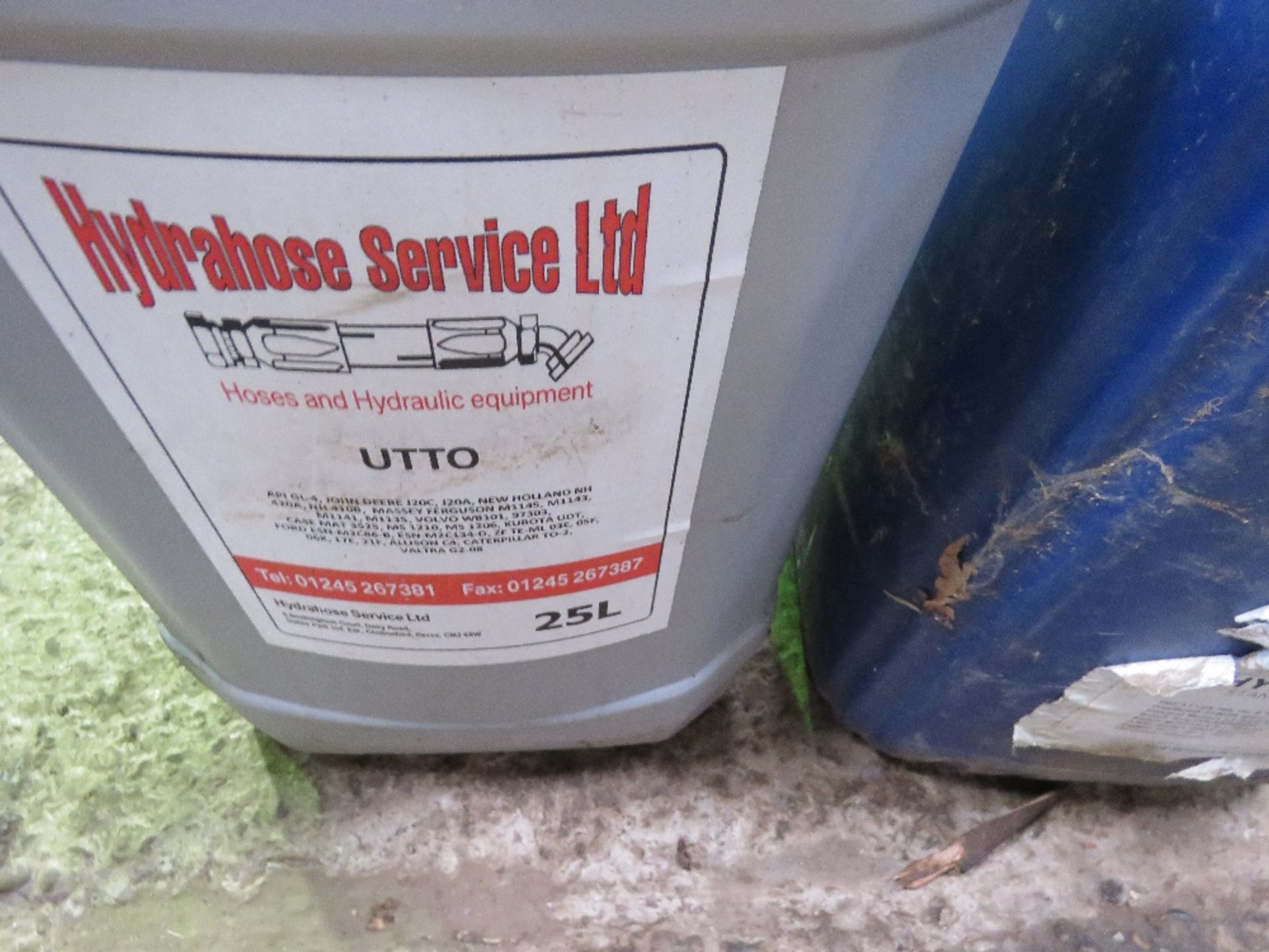 2 X DRUMS OF HYDRAULIC OIL, FEEL NEARLY FULL. DIRECT FROM LOCAL LANDSCAPE COMPANY WHO ARE CLOSING A - Image 2 of 3