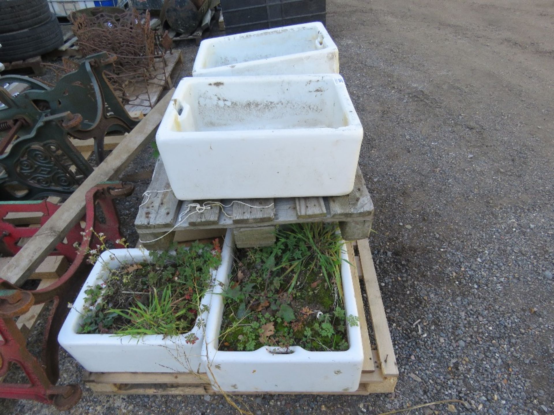 6NO STONE BUTLER SINK PLANTERS. THIS LOT IS SOLD UNDER THE AUCTIONEERS MARGIN SCHEME, THEREFORE N - Image 4 of 6