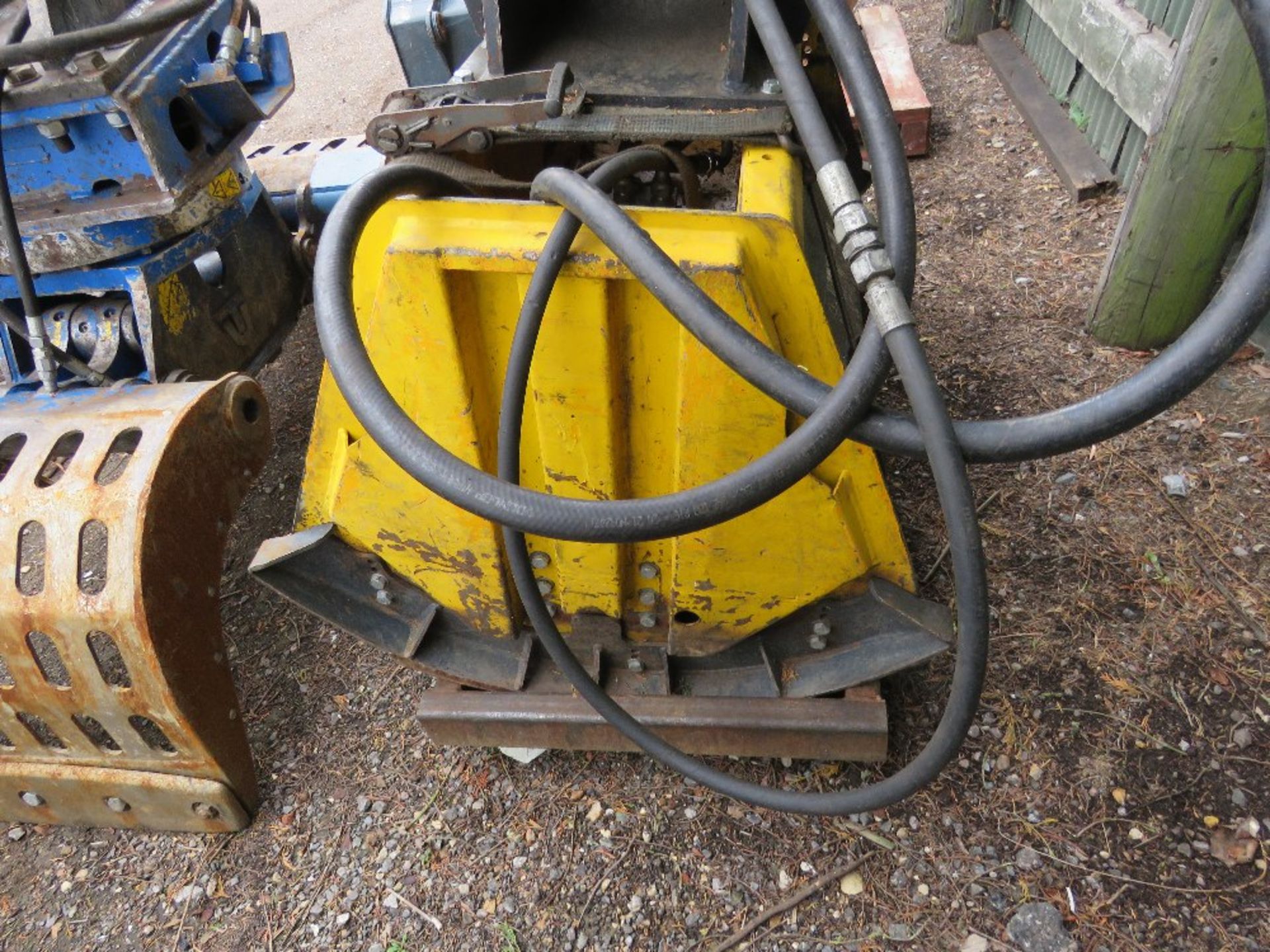 FEMAC EXCAVATOR MOUNTED HEAVY DUTY FLAIL HEAD ON 80MM PINS. UNTESTED, CONDITION UNKNOWN. - Image 4 of 8