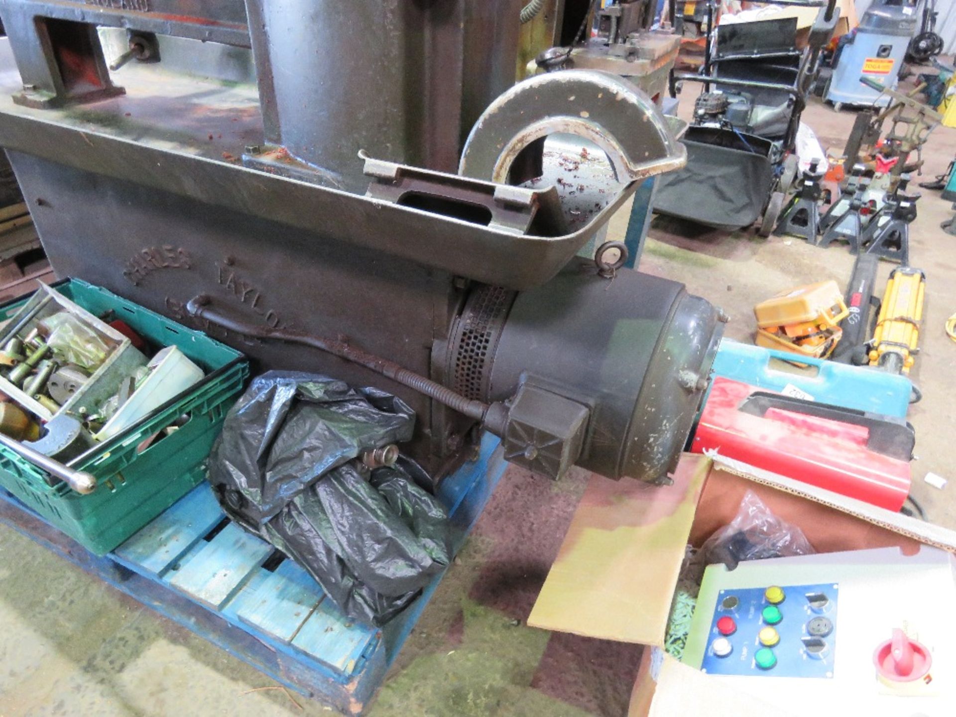 TAYLOR LATHE UNIT. THIS LOT IS SOLD UNDER THE AUCTIONEERS MARGIN SCHEME, THEREFORE NO VAT WILL BE - Image 7 of 11