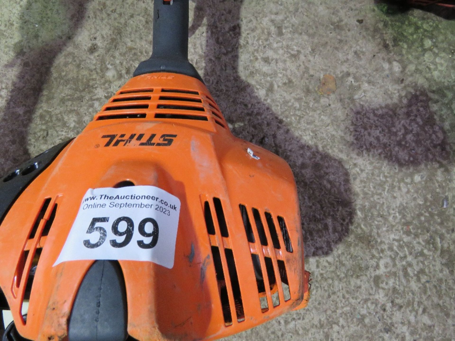 STIHL FS56RC PETROL STRIMMER. THIS LOT IS SOLD UNDER THE AUCTIONEERS MARGIN SCHEME, THEREFORE NO - Image 2 of 4