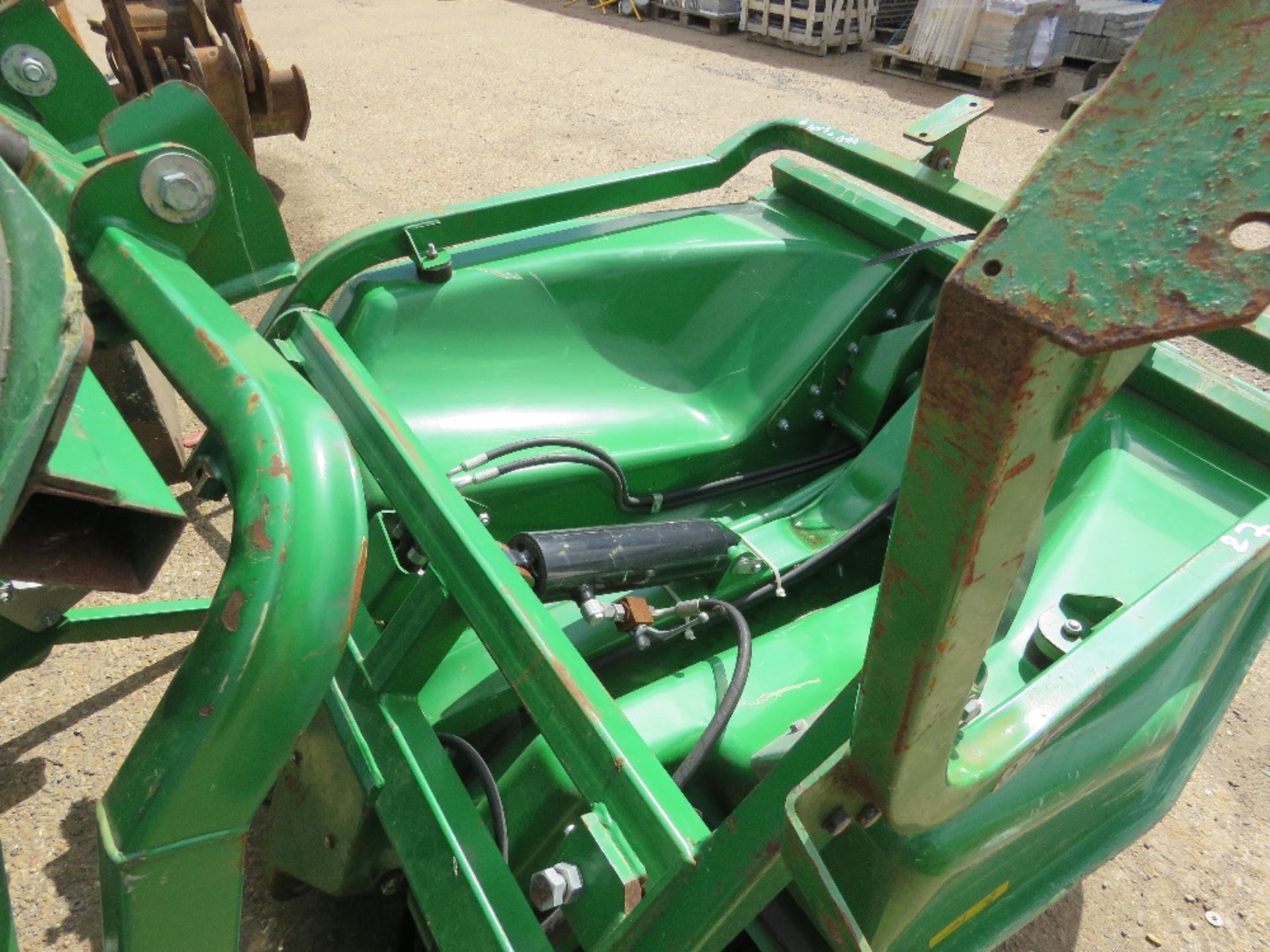 2NO JOHN DEERE MCS600 HIGH DISCHARGE REAR COLLECTORS. - Image 7 of 8