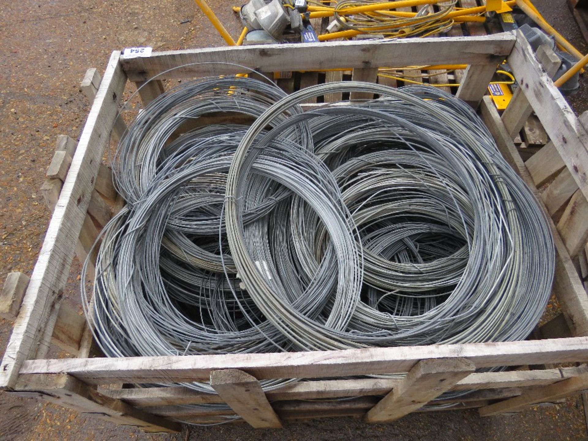 ASSORTED GALVANISED FENCING WIRE 2.5/3.5MM. - Image 3 of 6