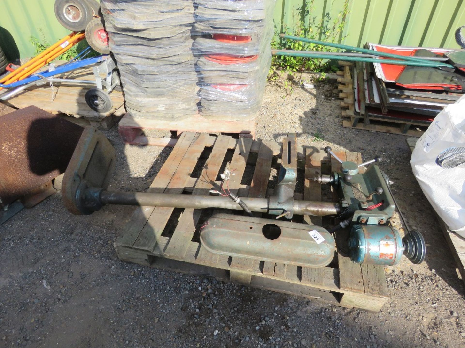 MEDDINGS PILLAR DRILL. THIS LOT IS SOLD UNDER THE AUCTIONEERS MARGIN SCHEME, THEREFORE NO VAT WIL