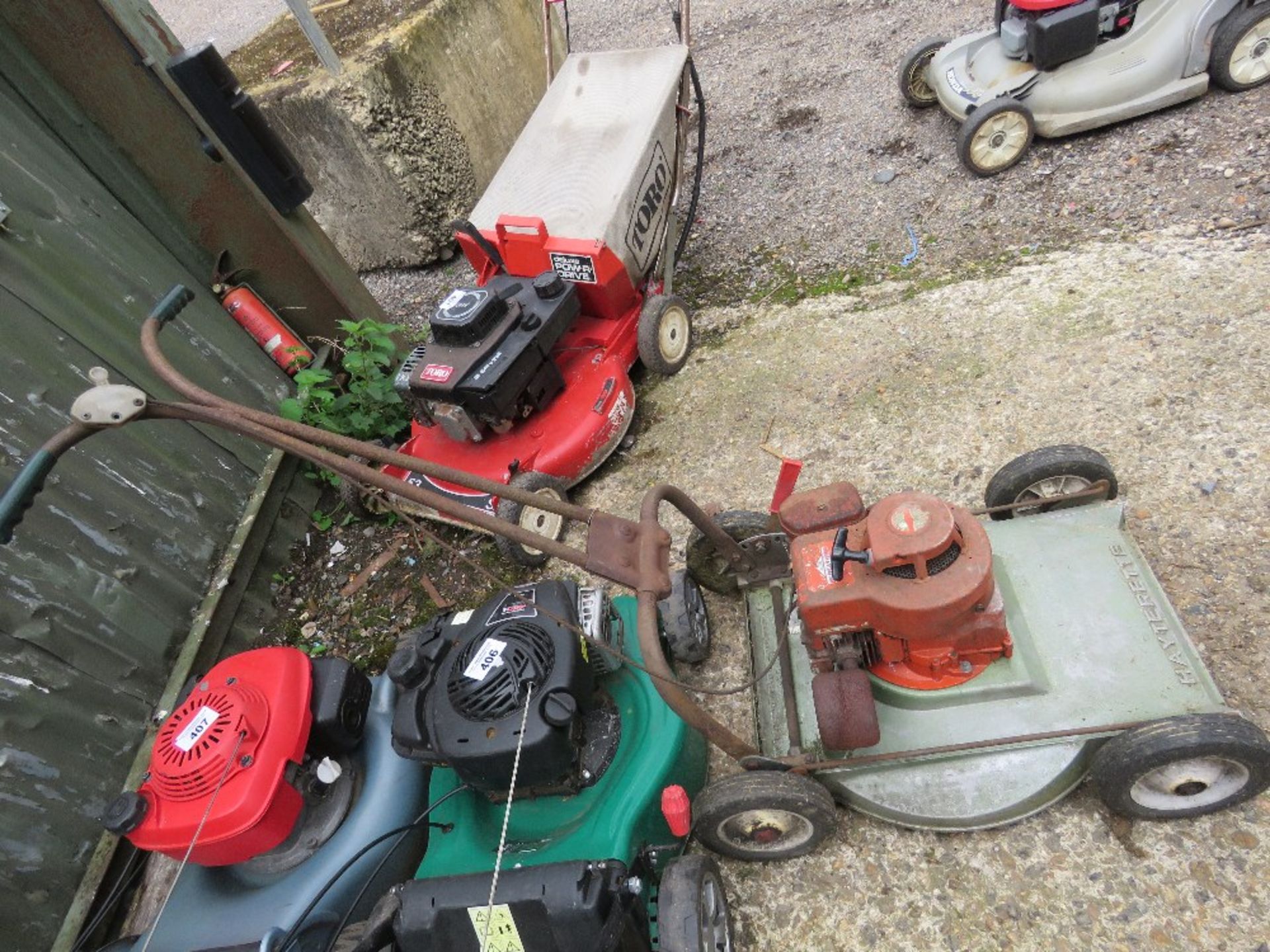 2 X PETROL ENGINED LAWNMOWERS. THIS LOT IS SOLD UNDER THE AUCTIONEERS MARGIN SCHEME, THEREFORE NO - Image 5 of 9