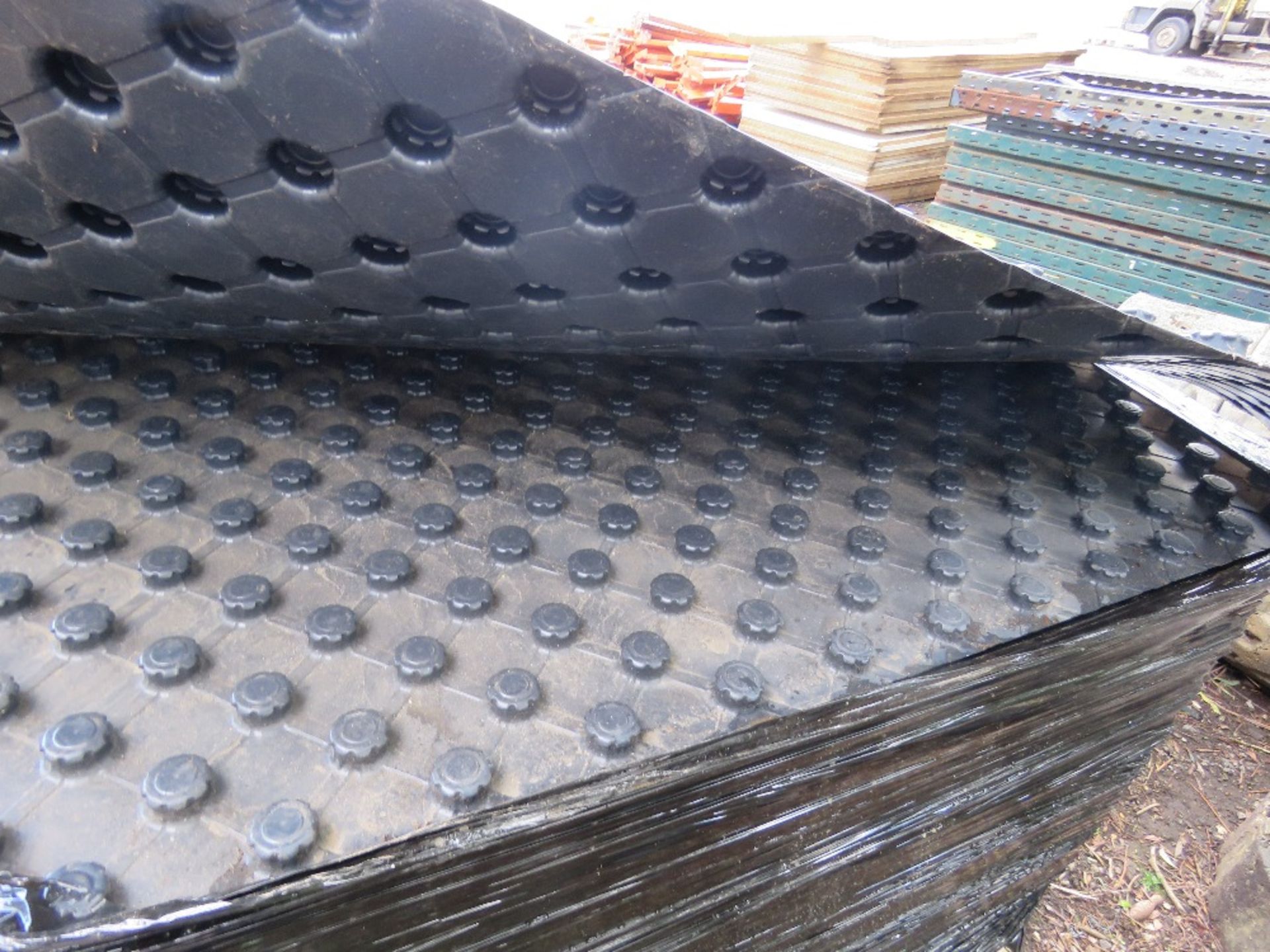 PALLET OF PLASTIC WALL SPACING SHEETS FOR TANKING ETC. - Image 4 of 5