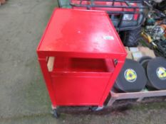WHEELED WORKSHOP CABINET. THIS LOT IS SOLD UNDER THE AUCTIONEERS MARGIN SCHEME, THEREFORE NO VAT