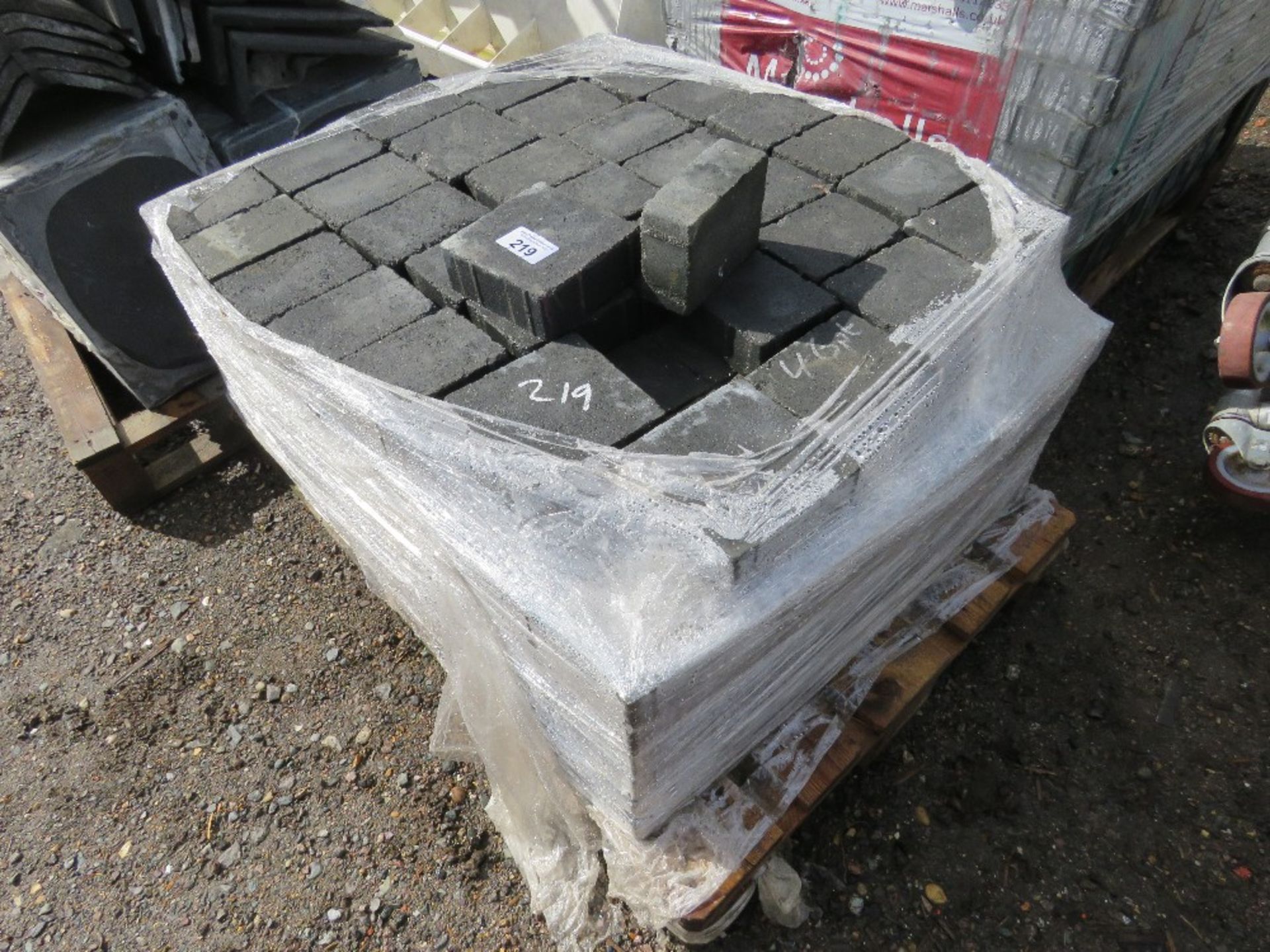 2 X PALLETS OF MARSHALL GREY PAVERS. - Image 2 of 7