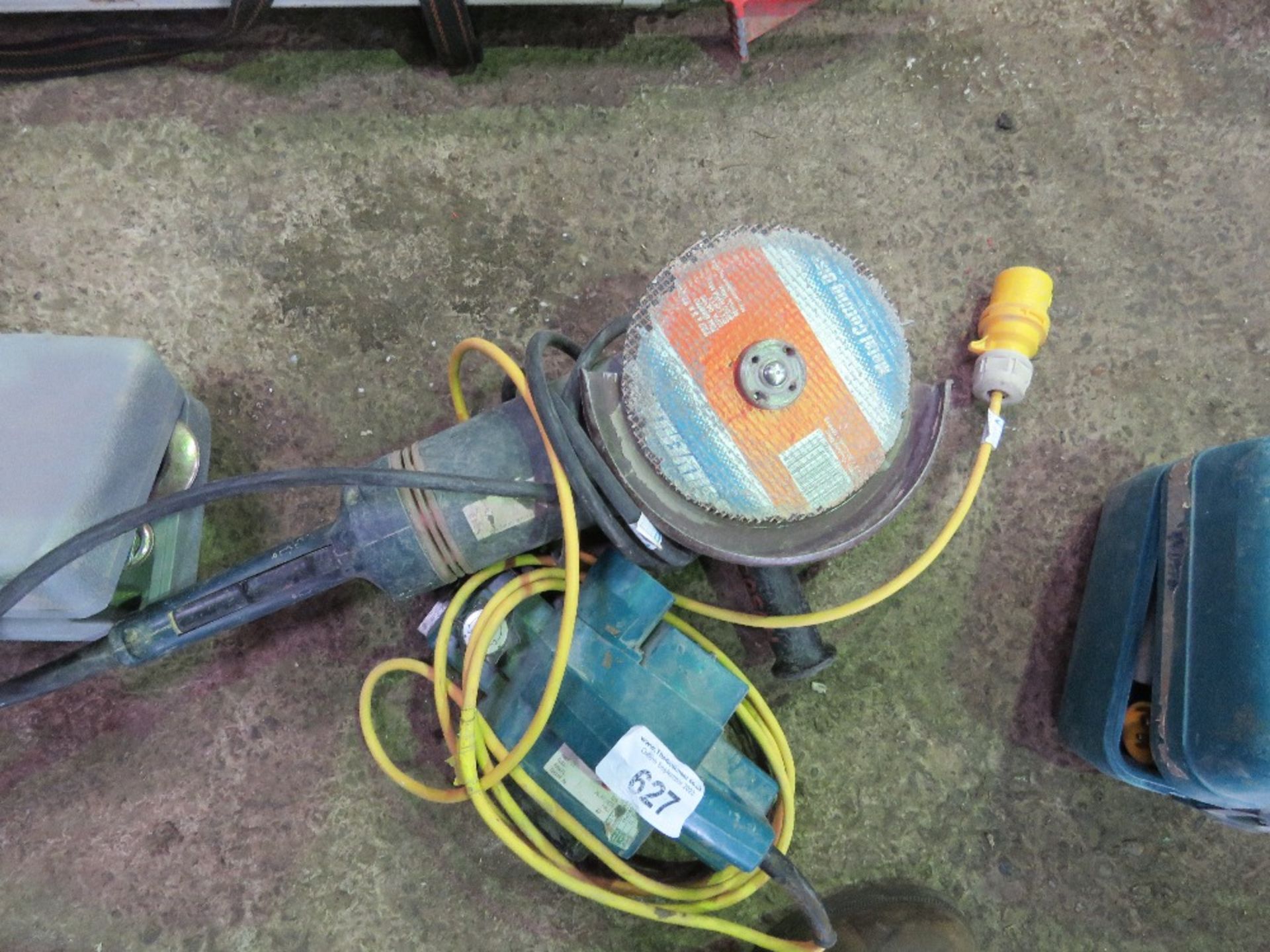 PLANER AND ANGLE GRINDER, 110VOLT POWERED. DIRECT FROM SITE CLEARANCE/CLOSURE. - Image 3 of 3