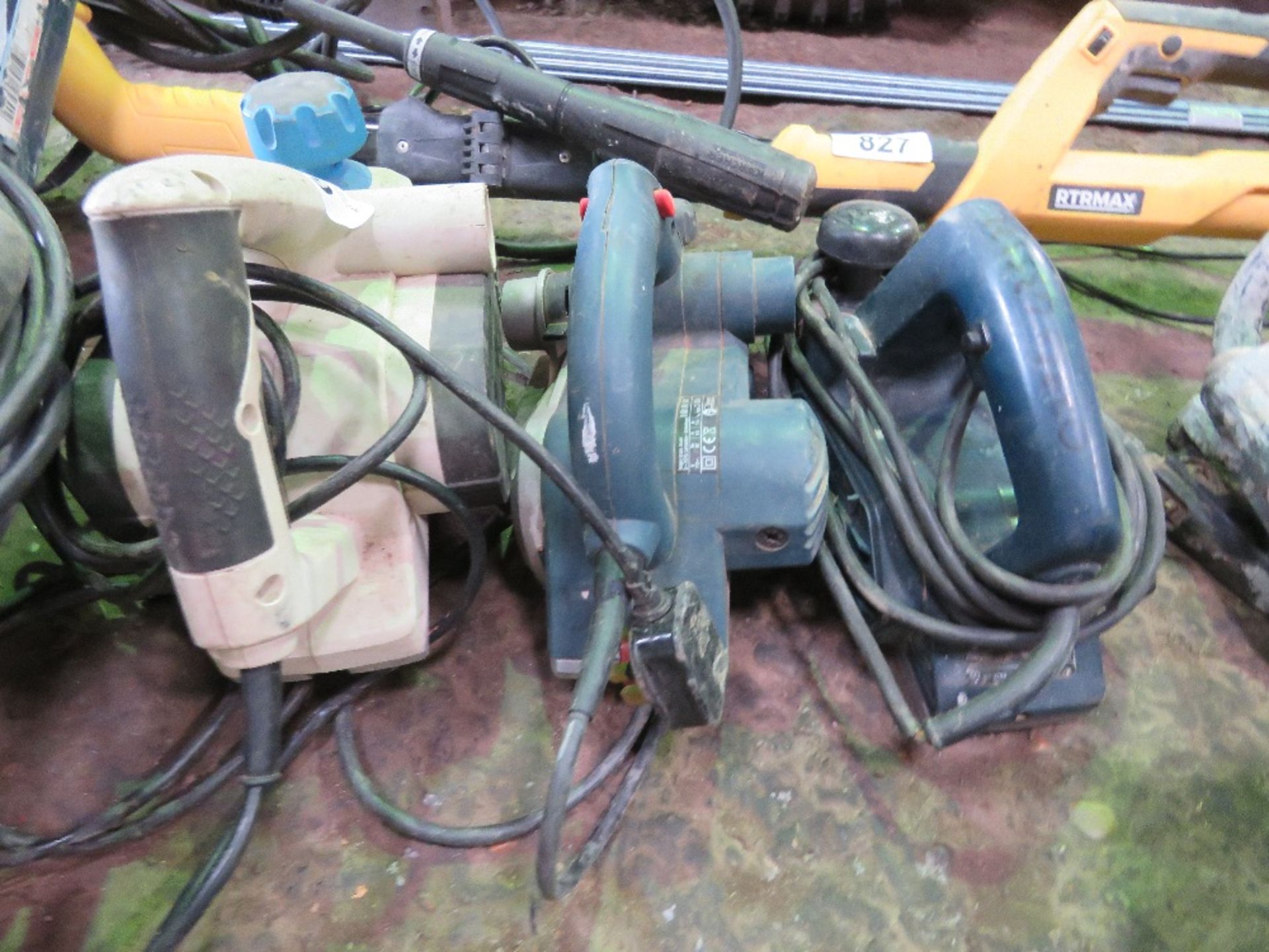 3 X POWER PLANERS. THIS LOT IS SOLD UNDER THE AUCTIONEERS MARGIN SCHEME, THEREFORE NO VAT WILL BE - Image 2 of 2