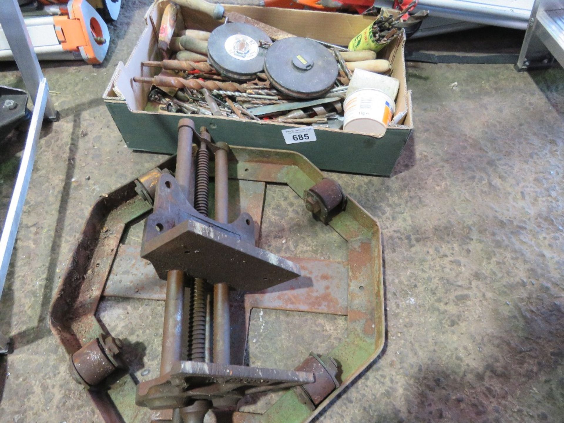 ASSORTED TOOLS, VICE PLUS DRILL BITS ETC. THIS LOT IS SOLD UNDER THE AUCTIONEERS MARGIN SCHEME, T