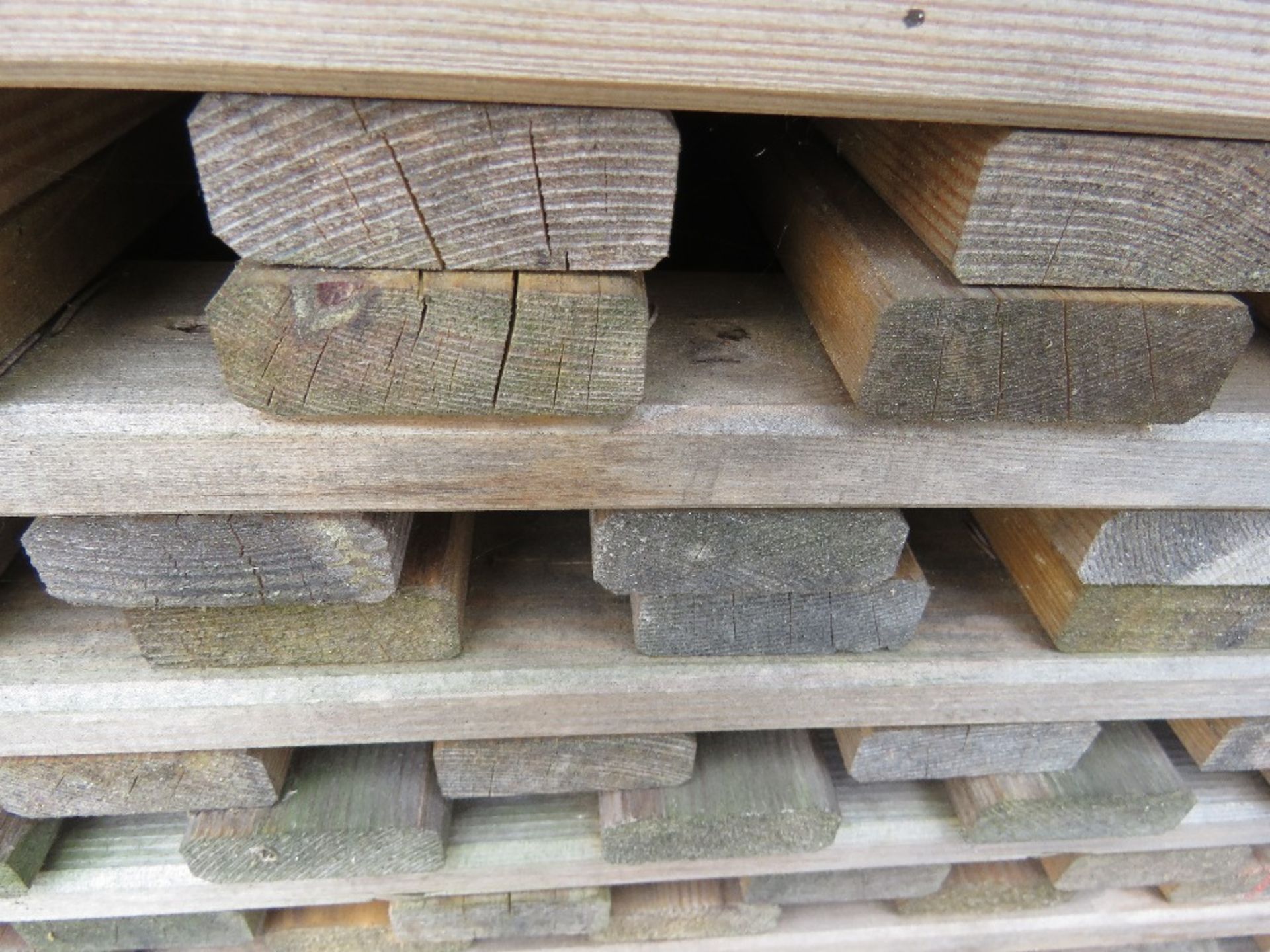 20NO HIT AND MISS SLATTED FENCING PANELS 120CM WIDTH X 1.83M HEIGHT APPROX. - Image 4 of 4