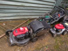 HONDA 536 LAWNMOWER WITH COLLECTOR, WHEEL DAMAGED. DIRECT FROM LOCAL LANDSCAPE COMPANY WHO ARE CLOSI